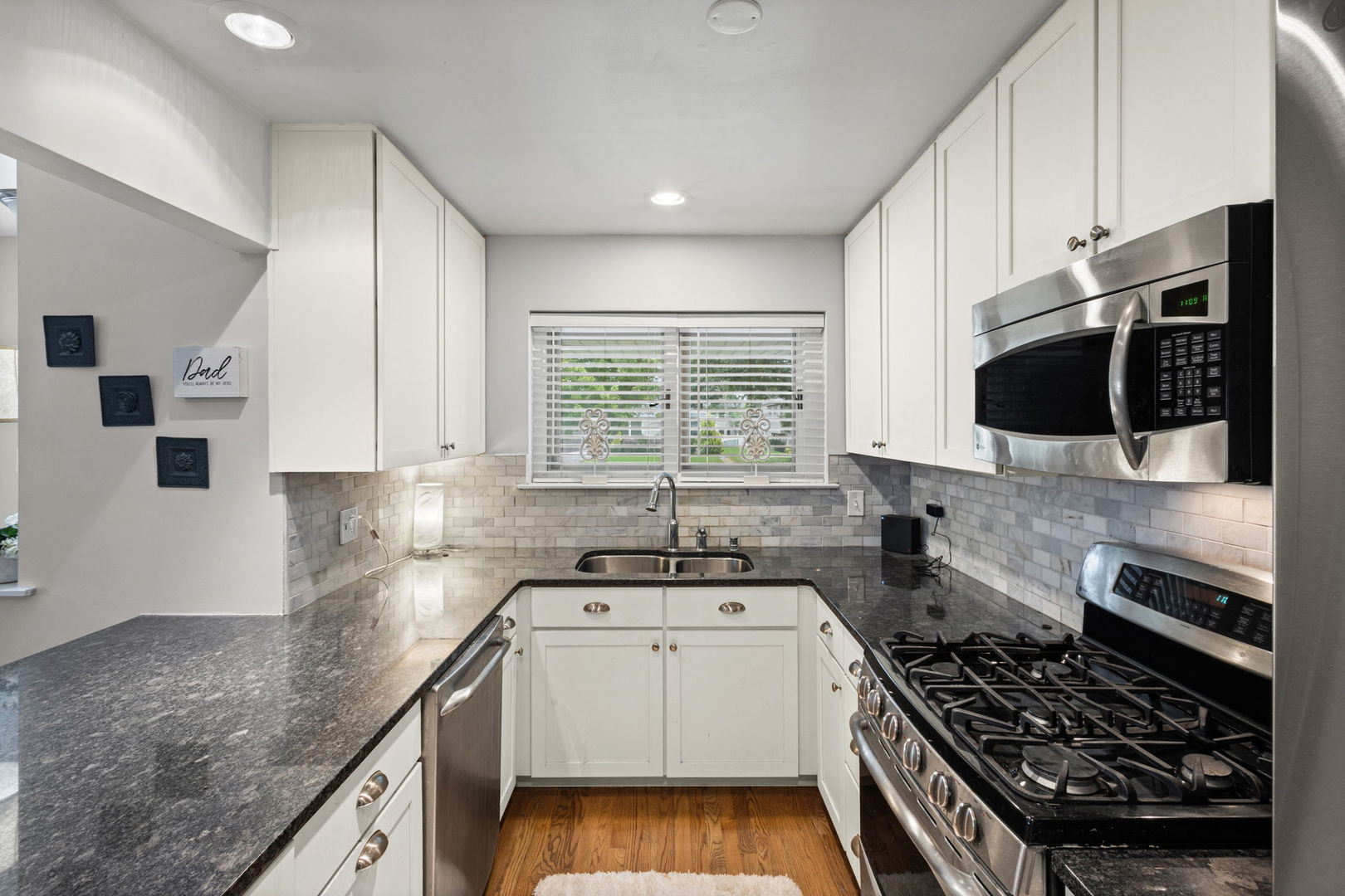 274 N Highview Avenue