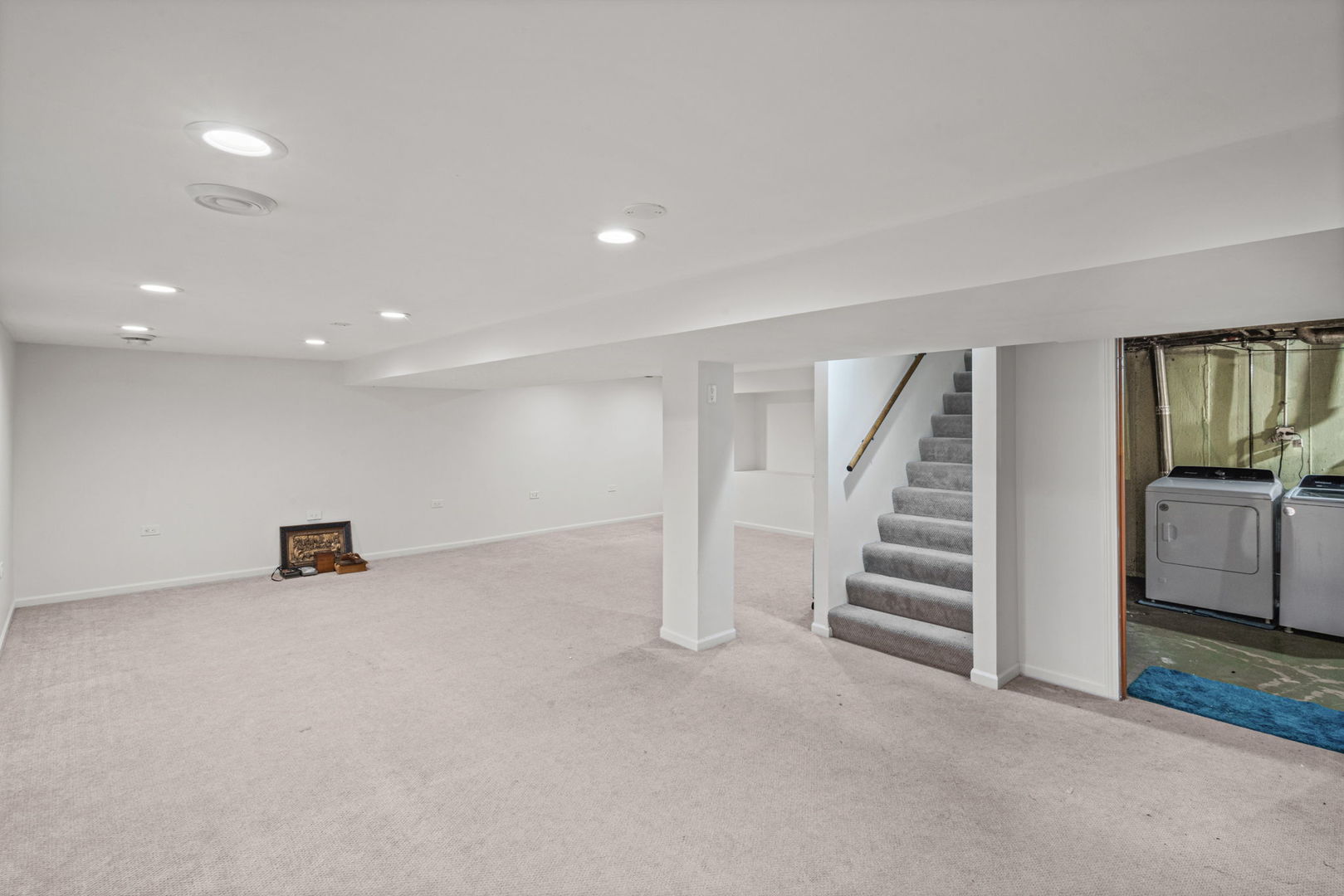 274 N Highview Avenue