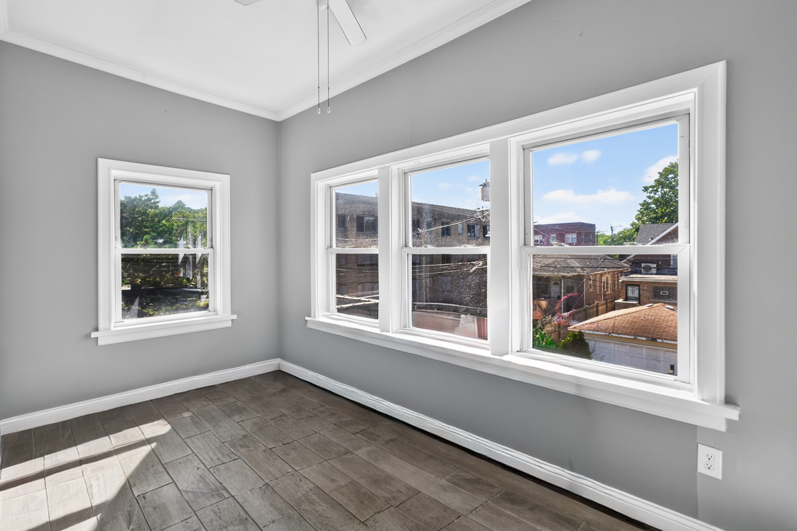 7440 S Paxton Avenue Unit: 2