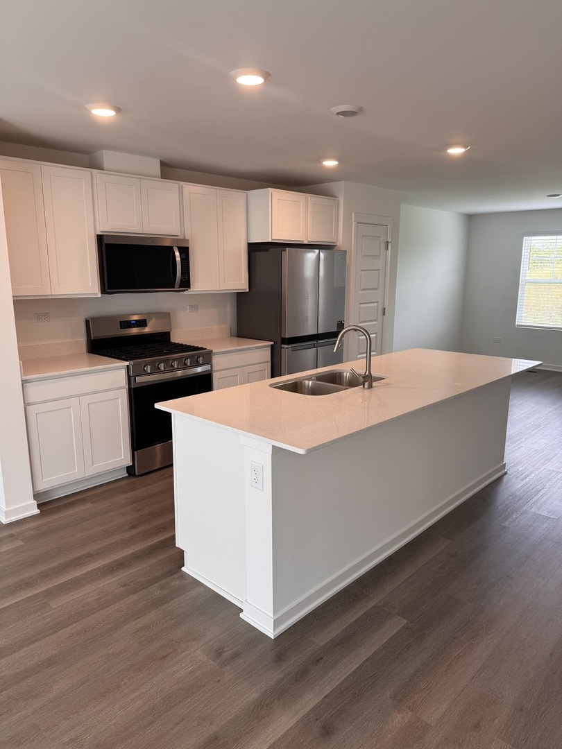 428 Lakeshore Court Unit: 428
