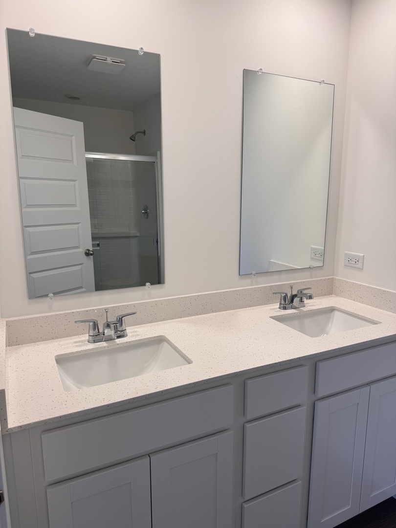 428 Lakeshore Court Unit: 428