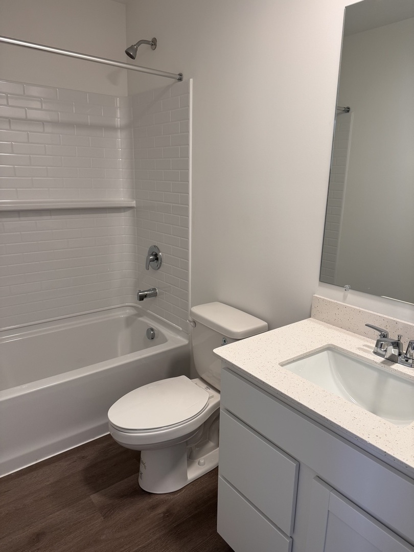 428 Lakeshore Court Unit: 428