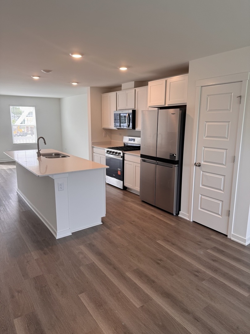 428 Lakeshore Court Unit: 428