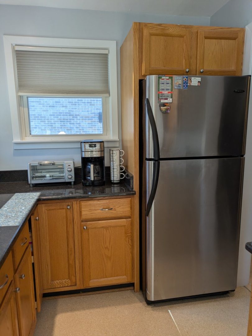 22W043 1st Street