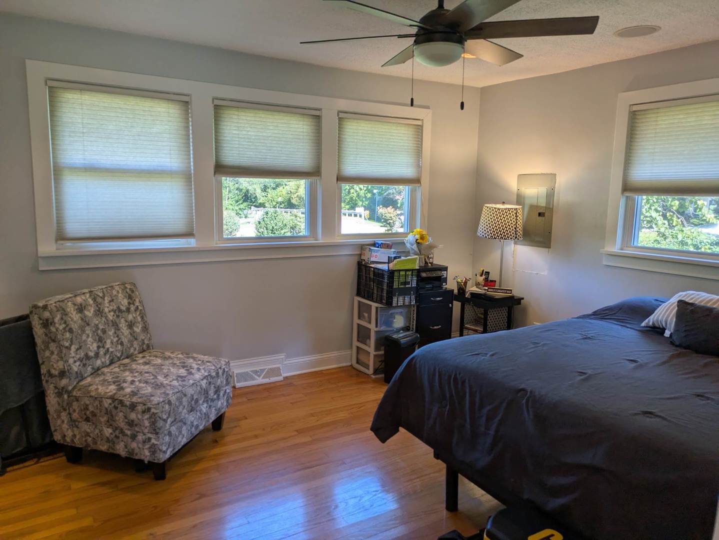 22W043 1st Street