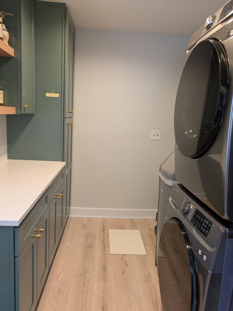 22W043 1st Street