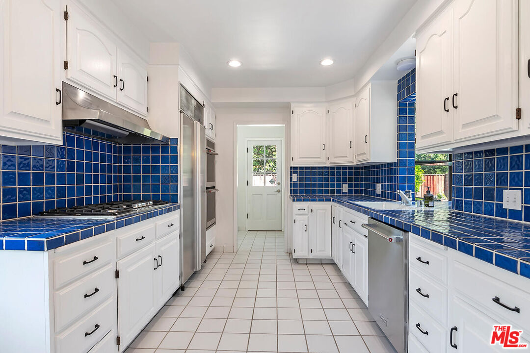 11555 Duque Dr