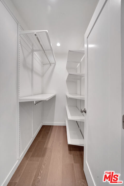 3906 Alta Mesa Dr