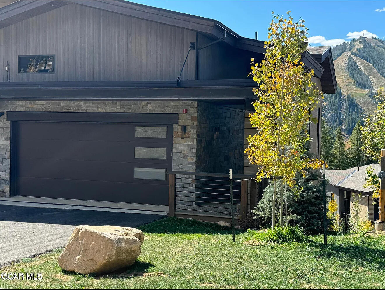 207 LAKOTA PARK Drive