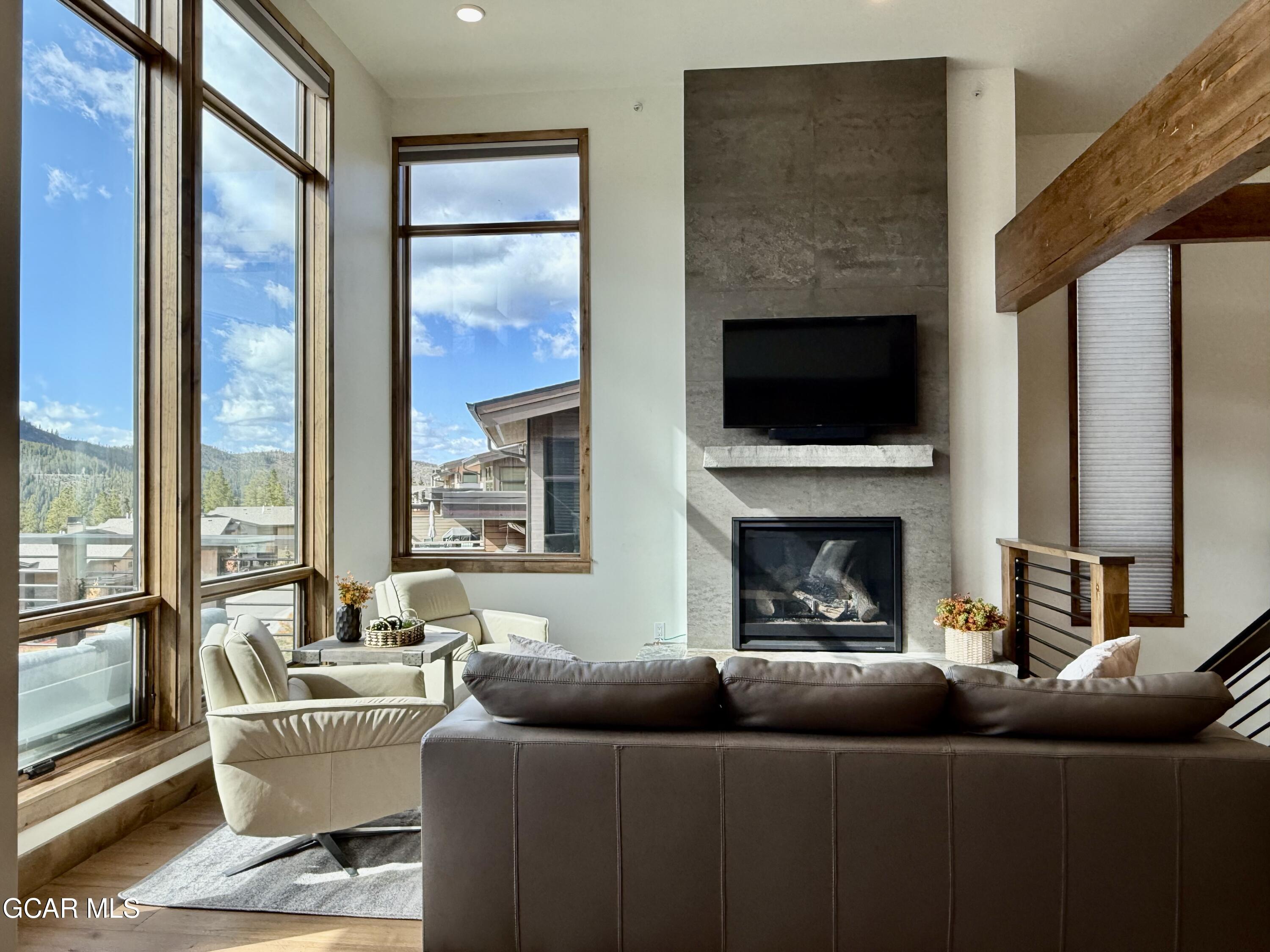 207 LAKOTA PARK Drive