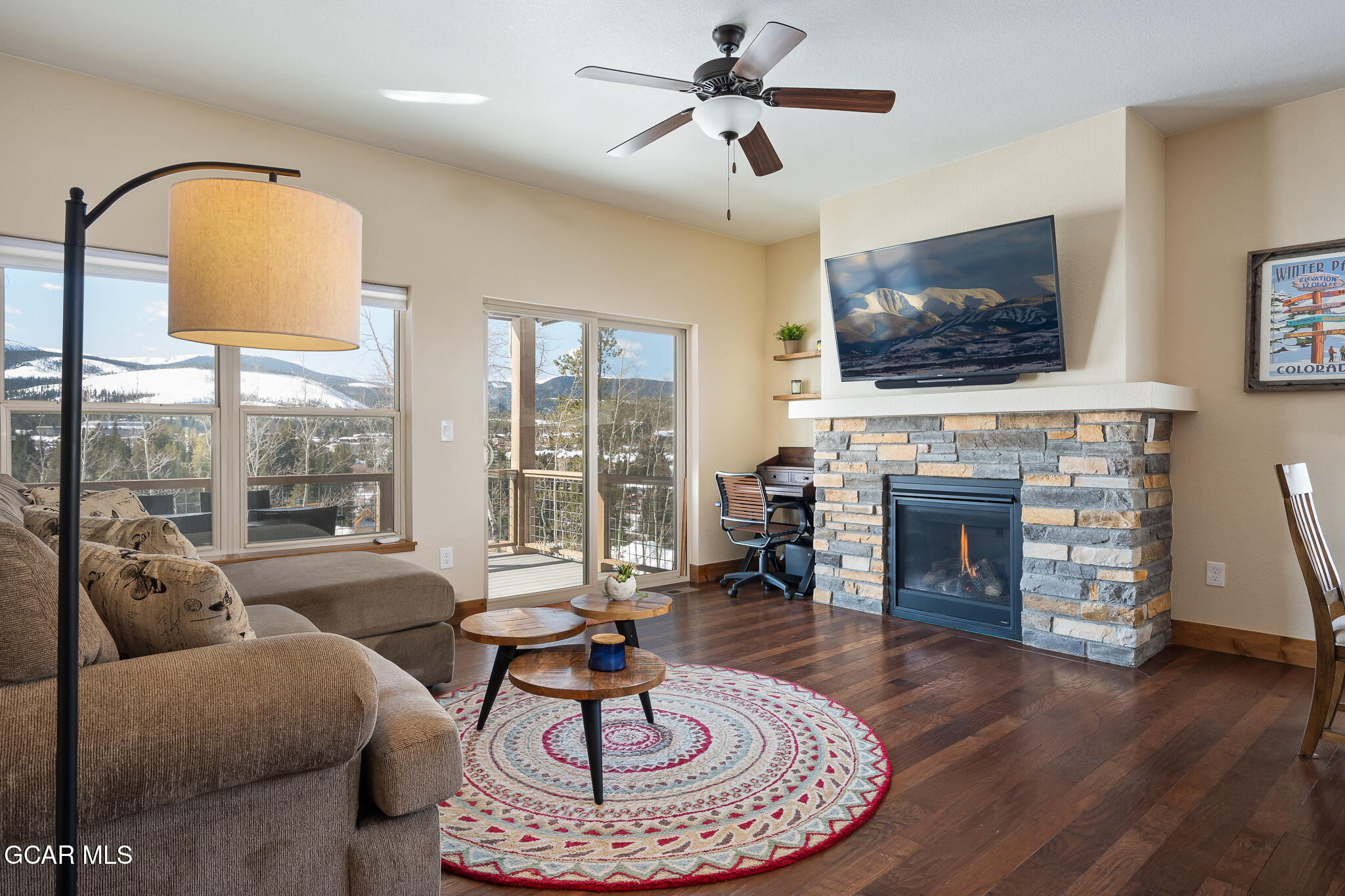 138 LOOKOUT POINT