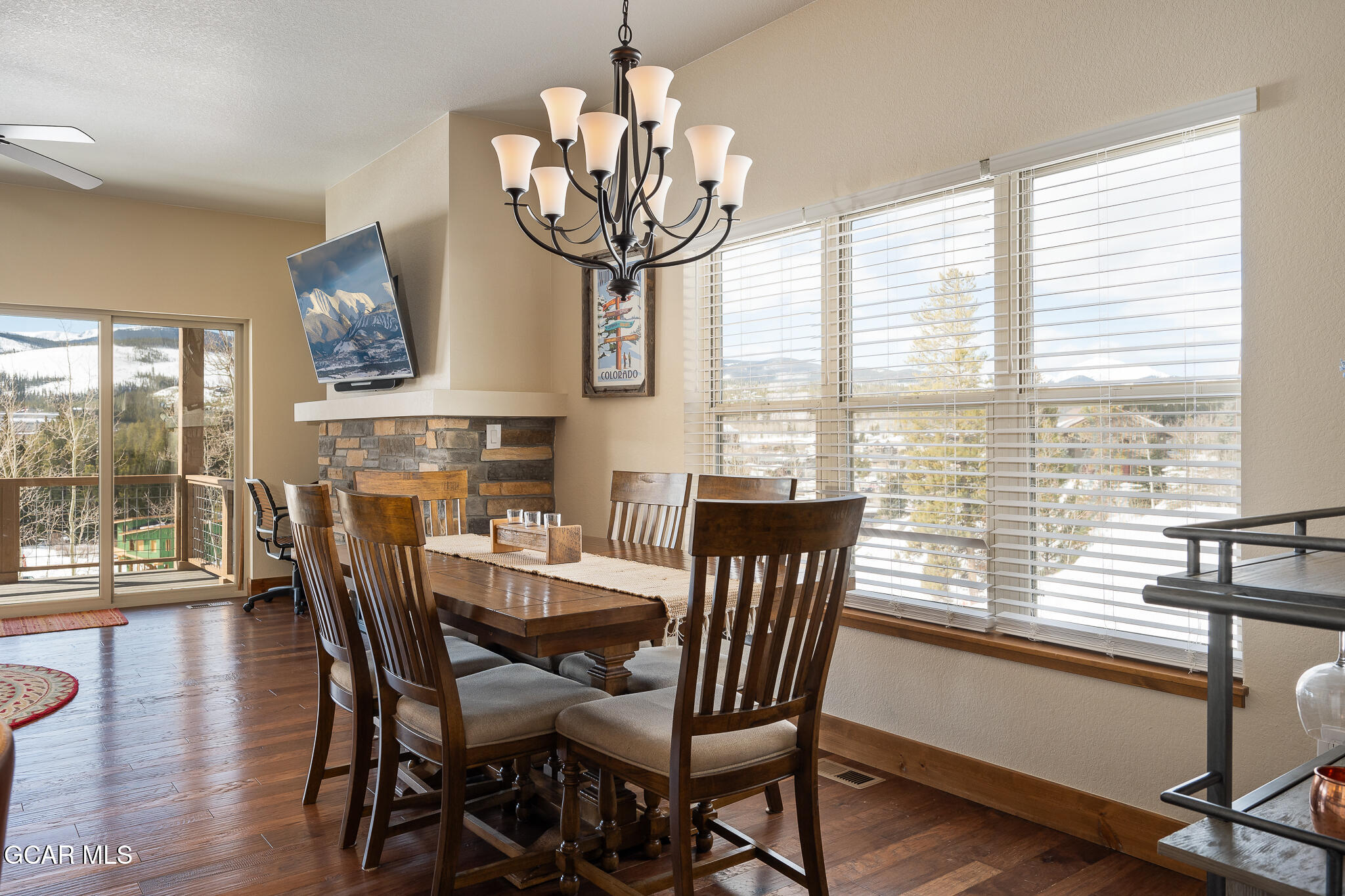 138 LOOKOUT POINT