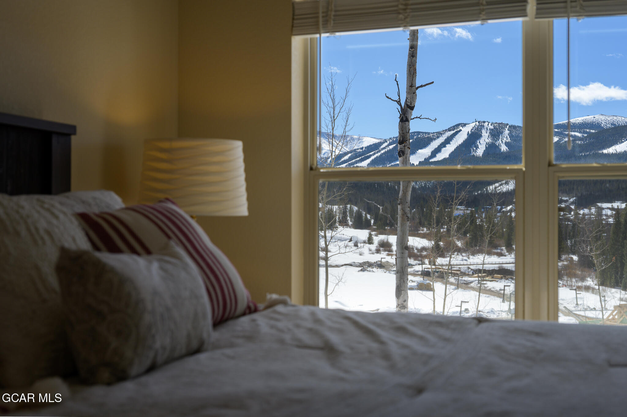 138 LOOKOUT POINT