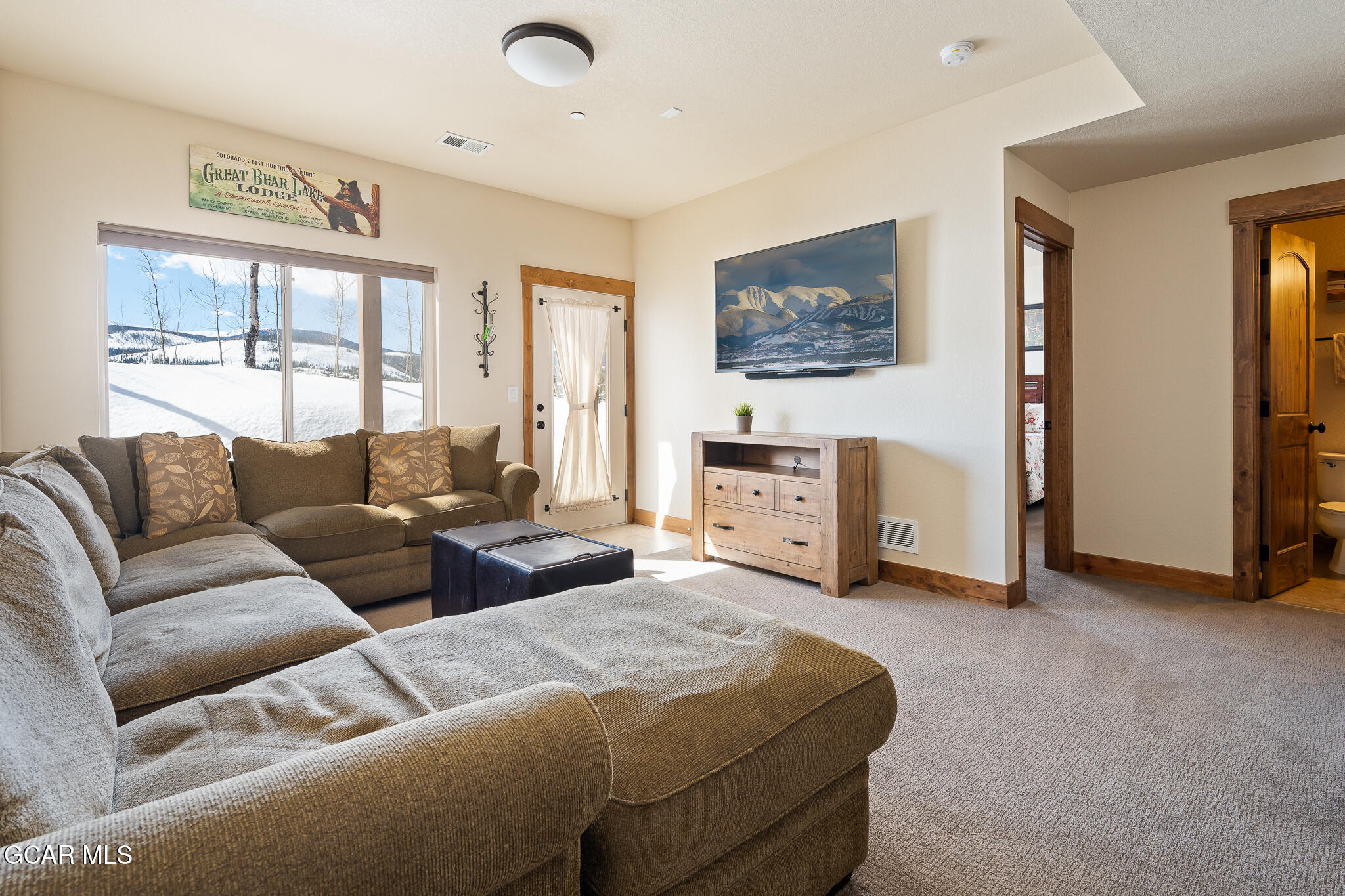 138 LOOKOUT POINT