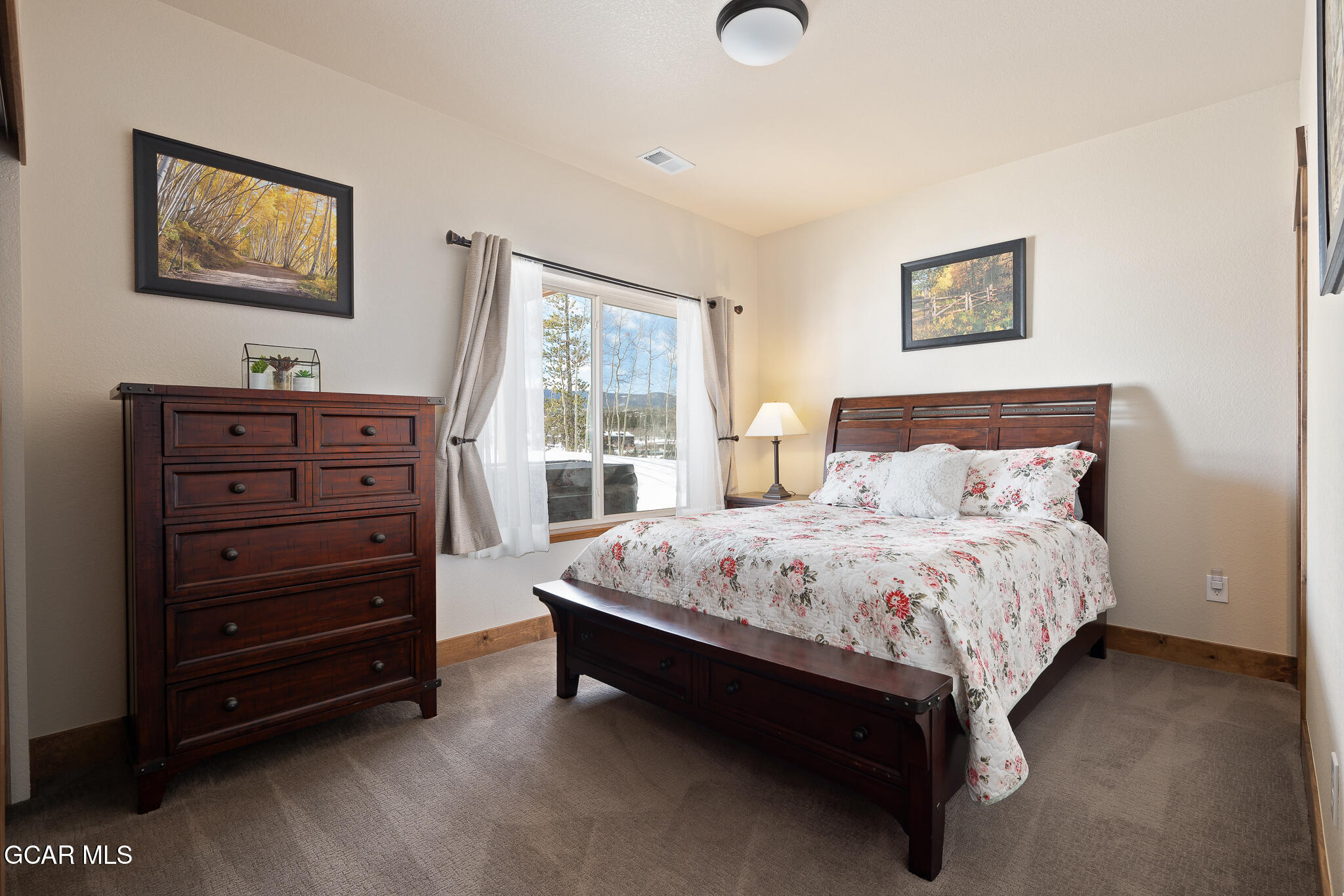 138 LOOKOUT POINT