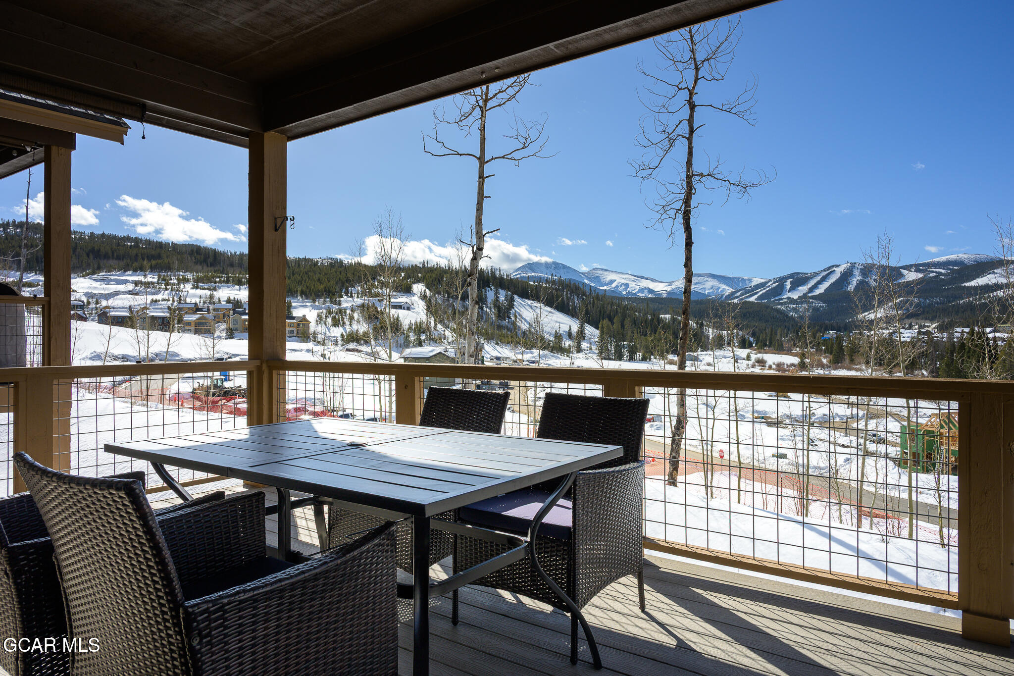 138 LOOKOUT POINT