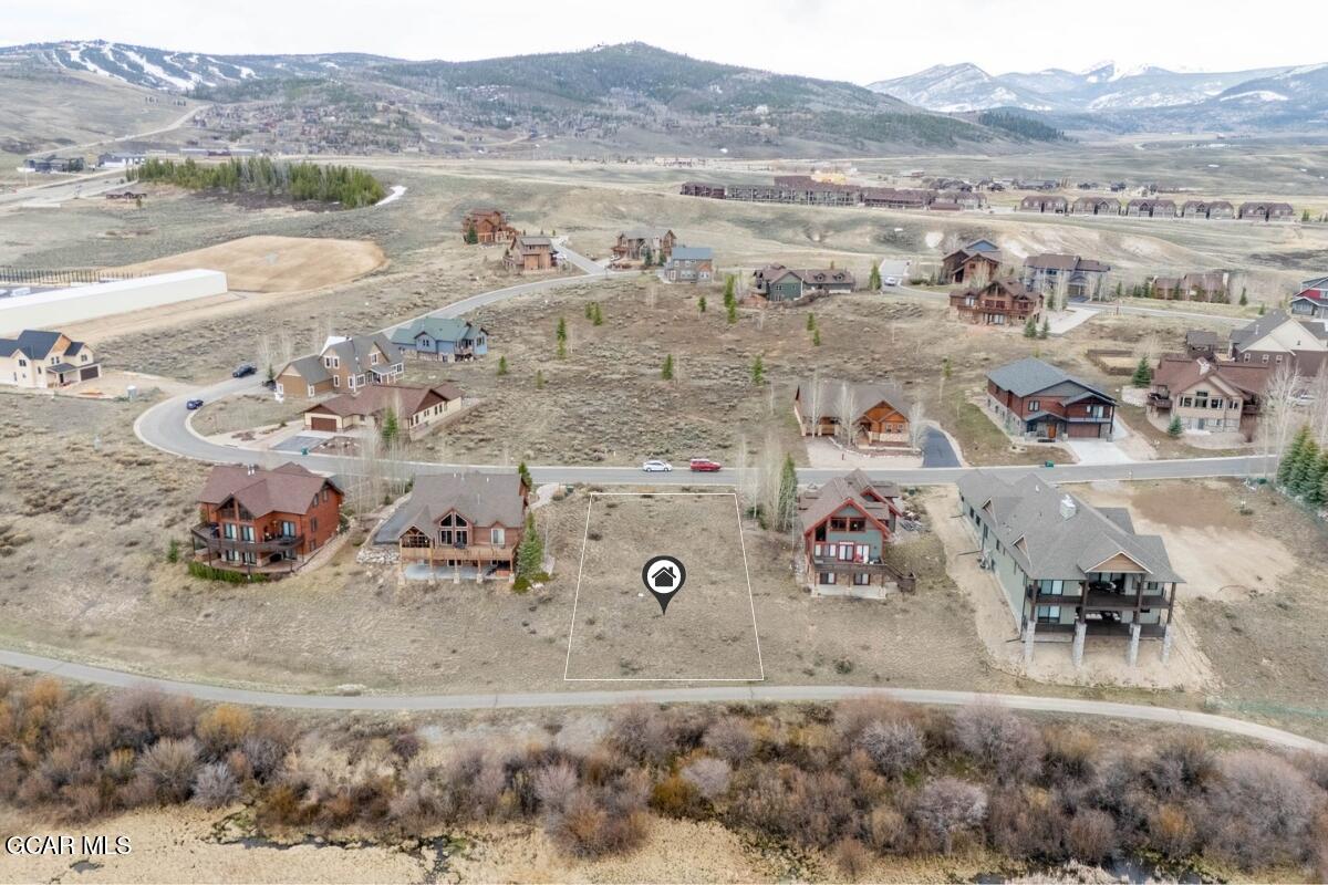 826 SADDLE RIDGE Circle