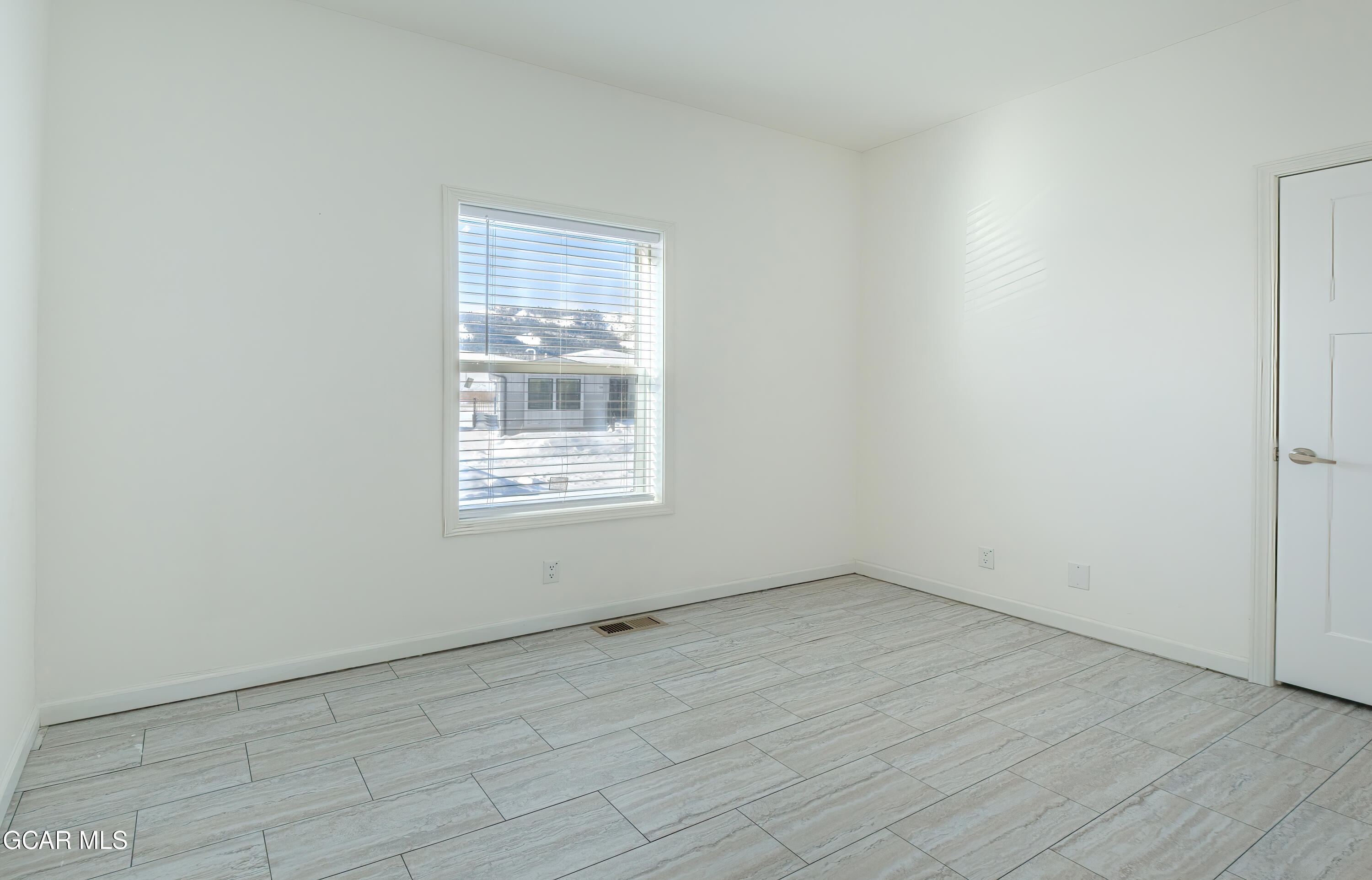 551 Summit Trail 22