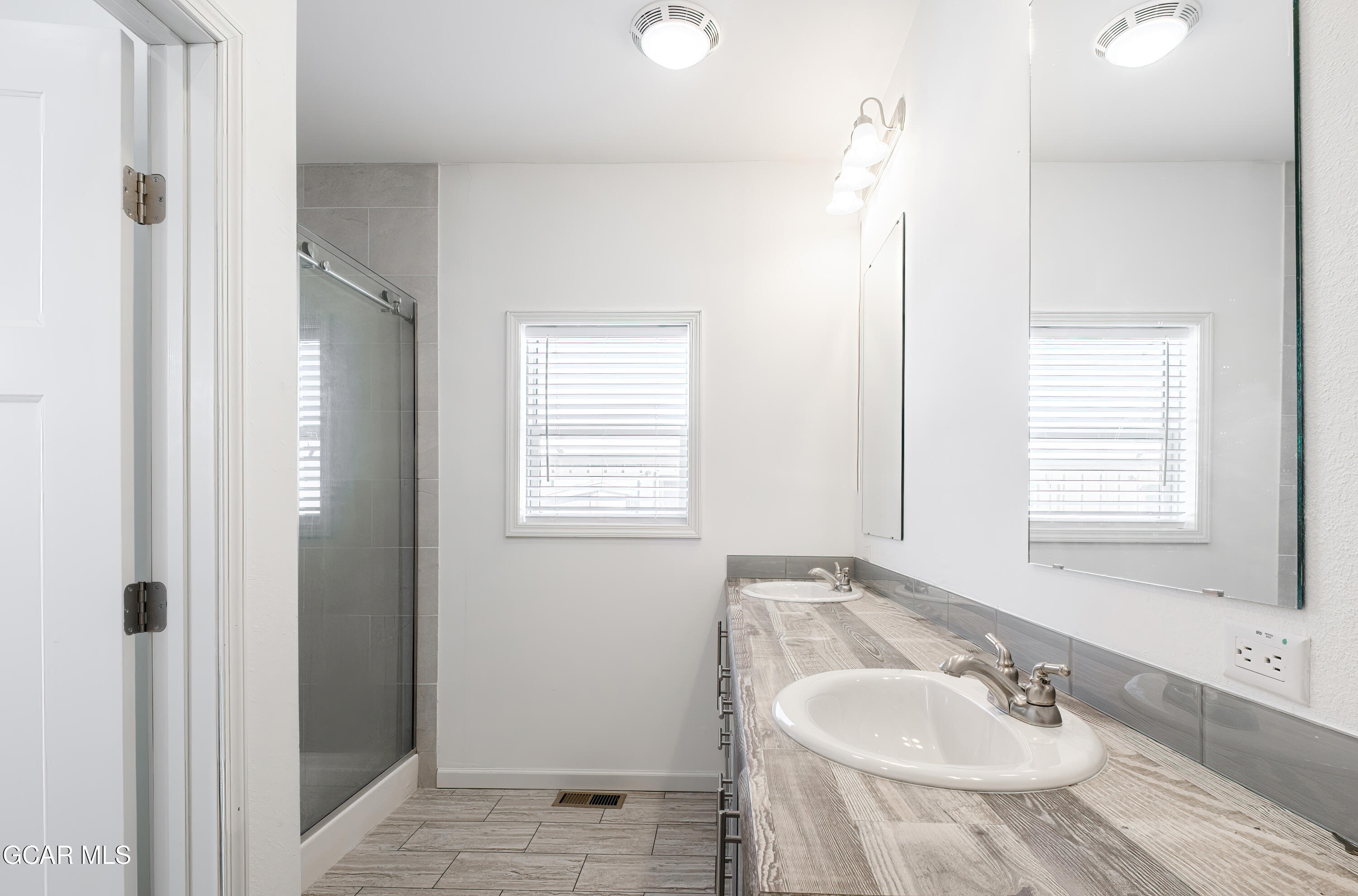 551 Summit Trail 22