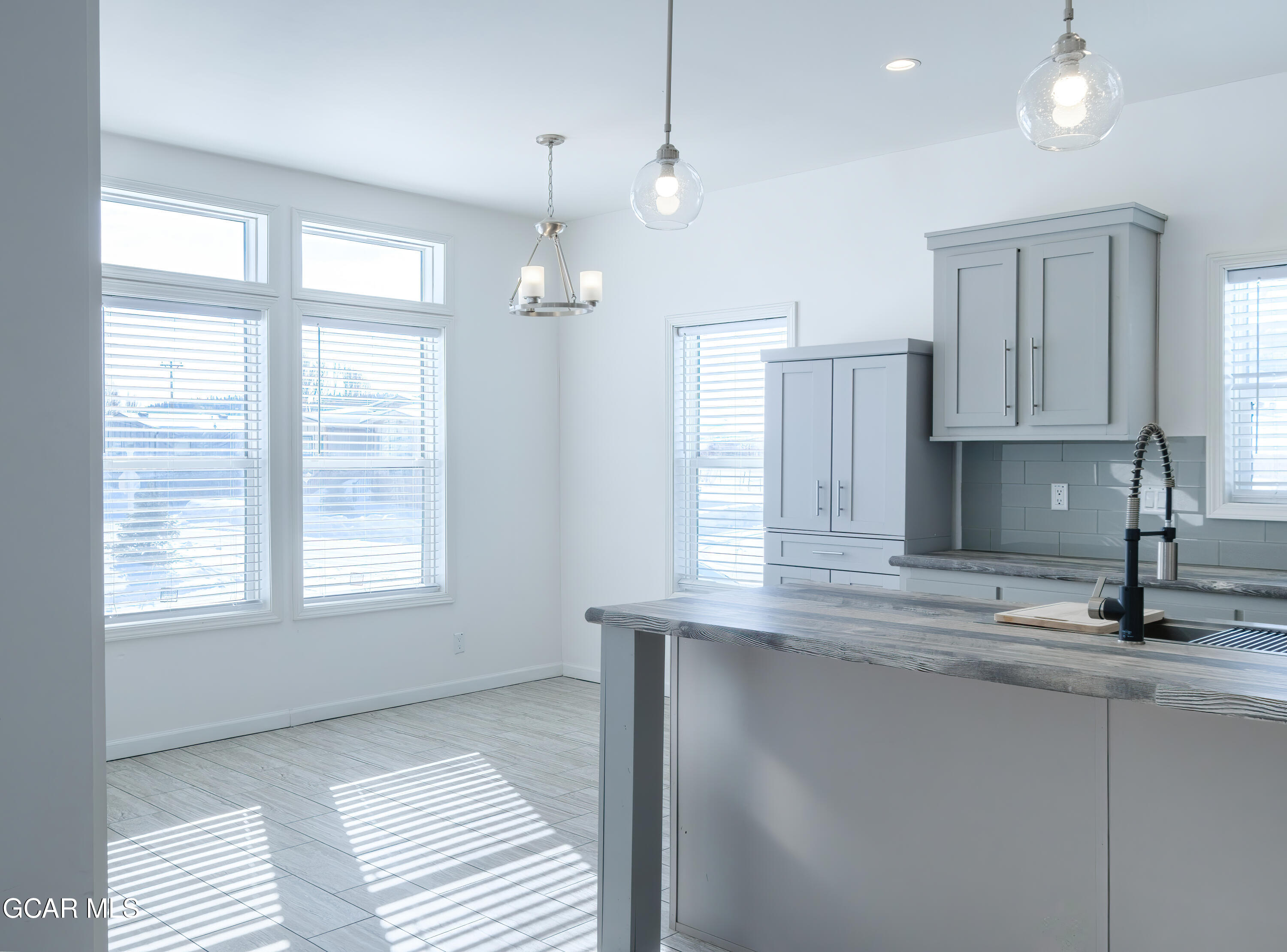 551 Summit Trail 22