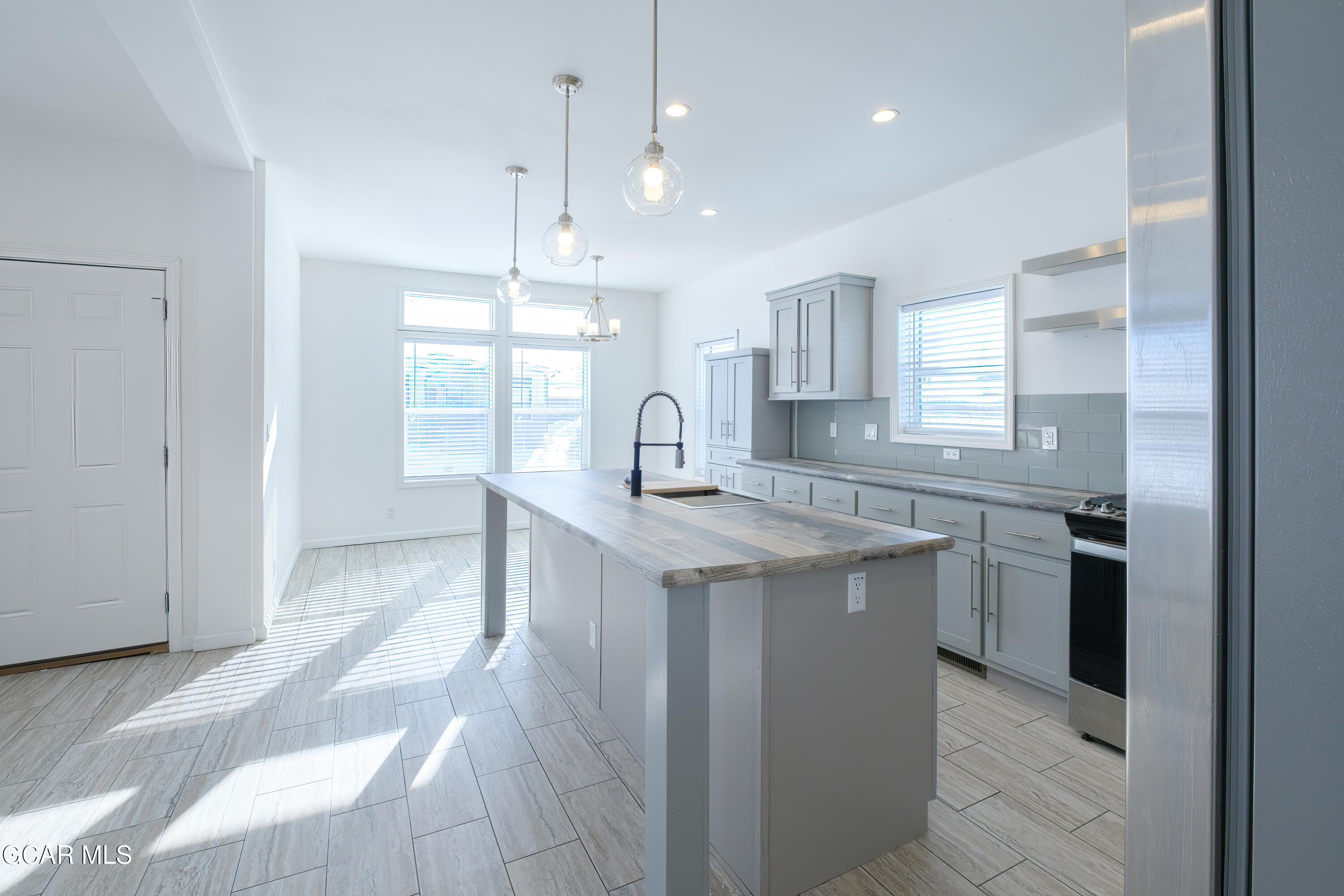 551 Summit Trail 22