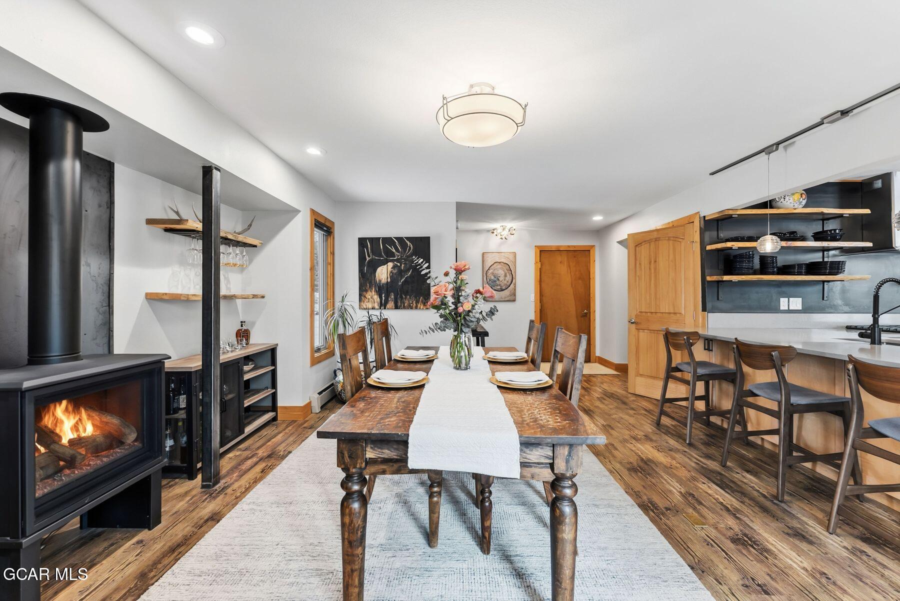 1791 &1793 Meadow Ln