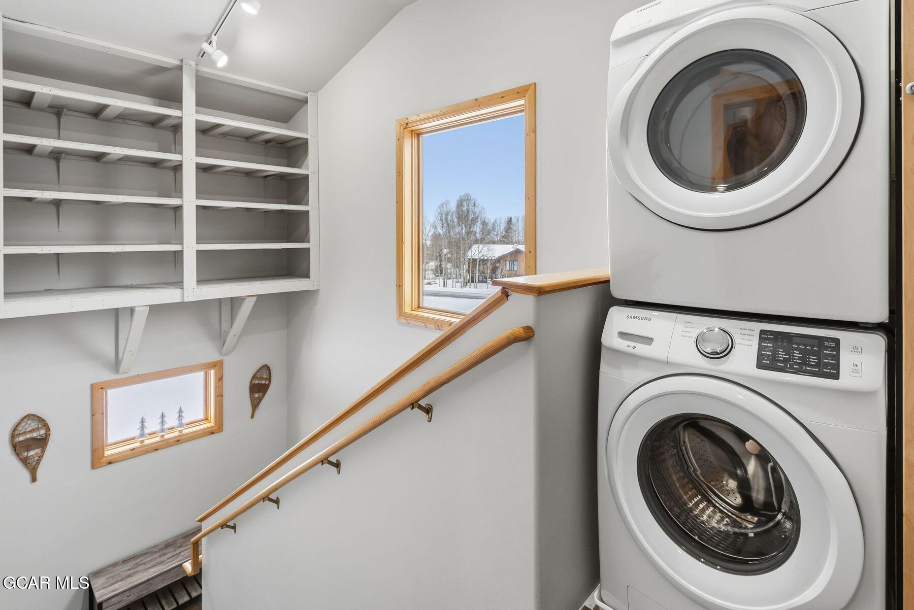 1791 &1793 Meadow Ln