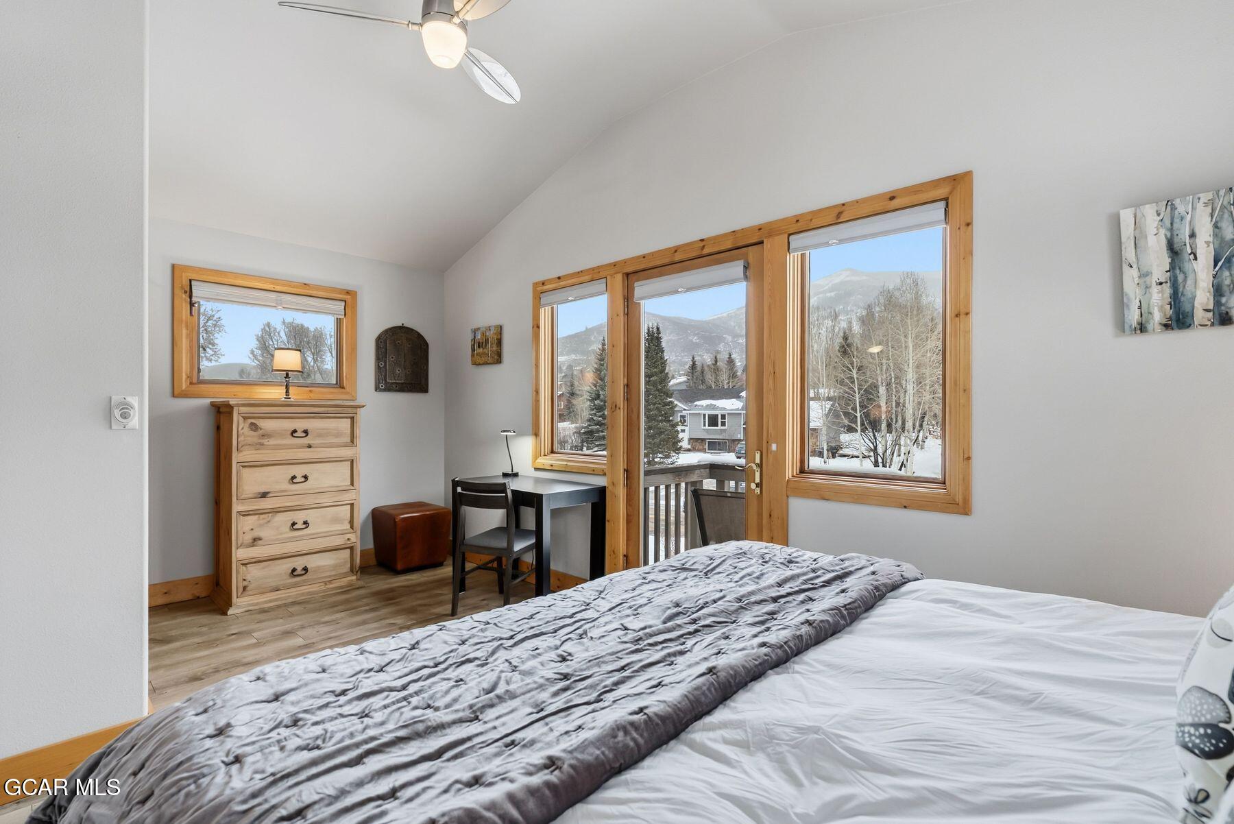 1791 &1793 Meadow Ln