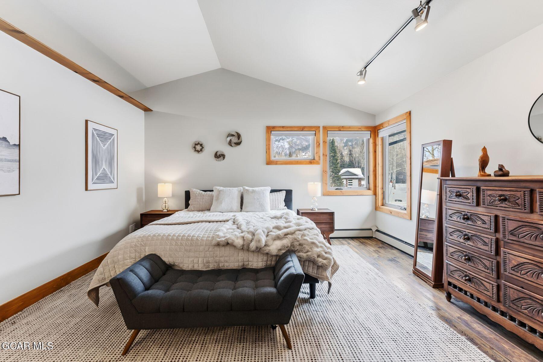 1791 &1793 Meadow Ln