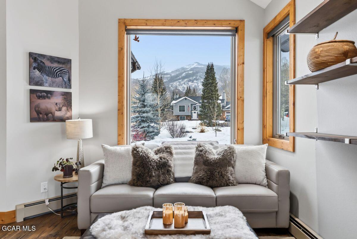 1791 &1793 Meadow Ln