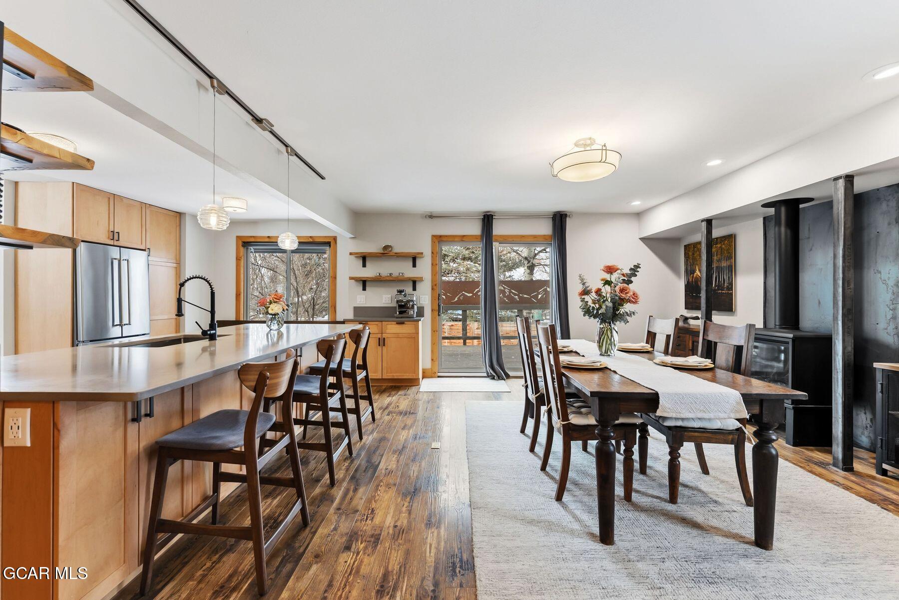 1791 &1793 Meadow Ln