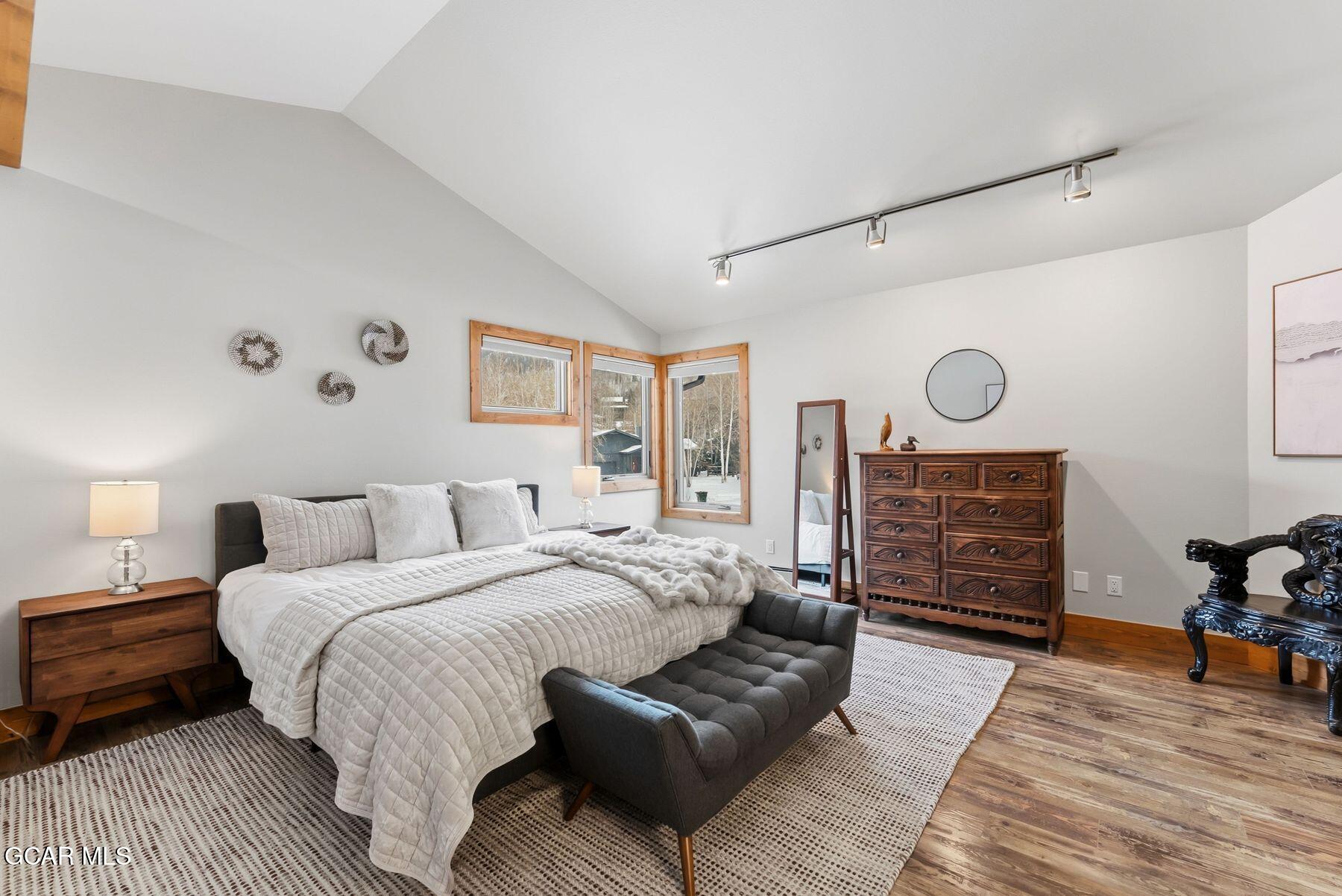 1791 &1793 Meadow Ln