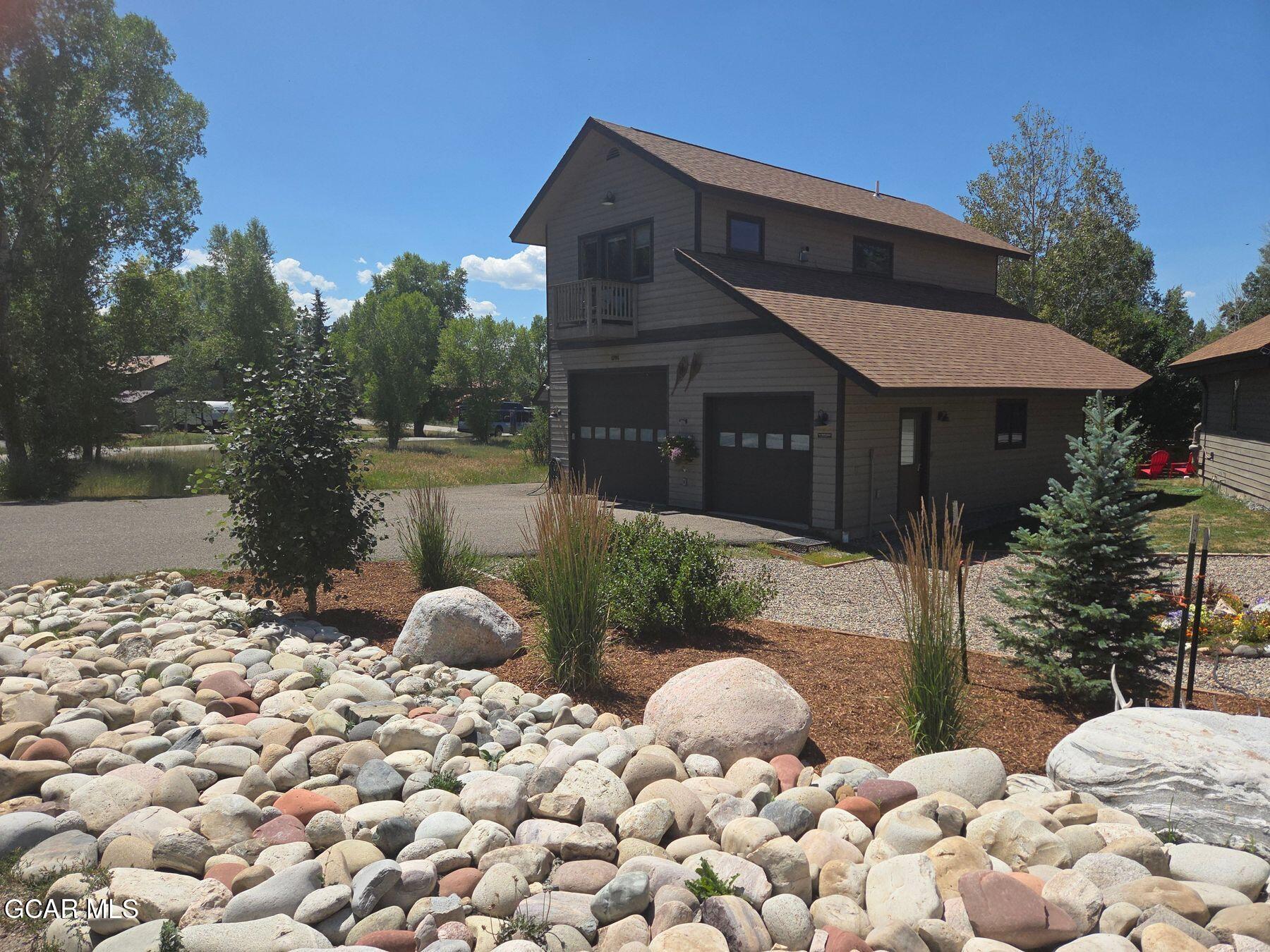 1791 &1793 Meadow Ln