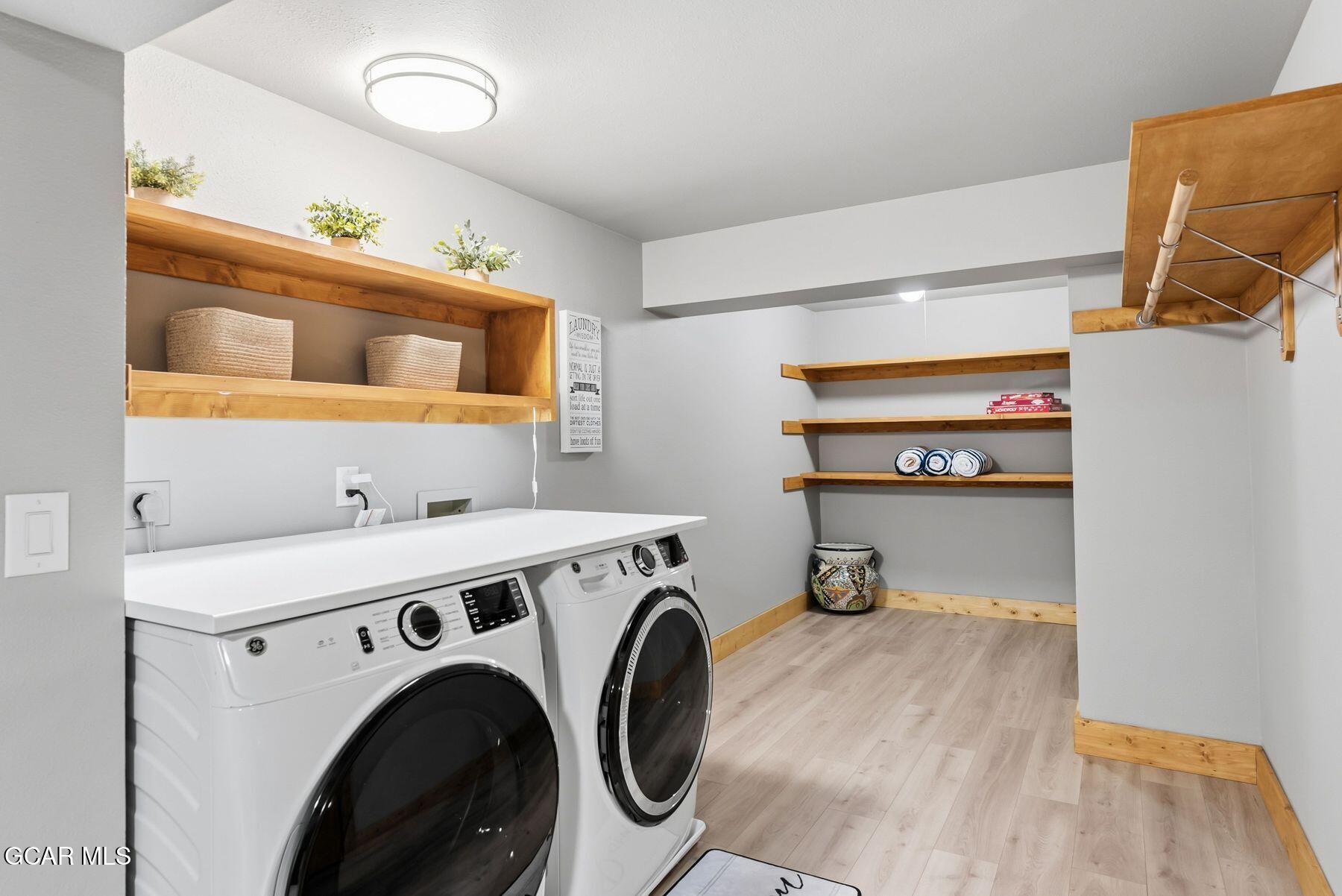 1791 &1793 Meadow Ln