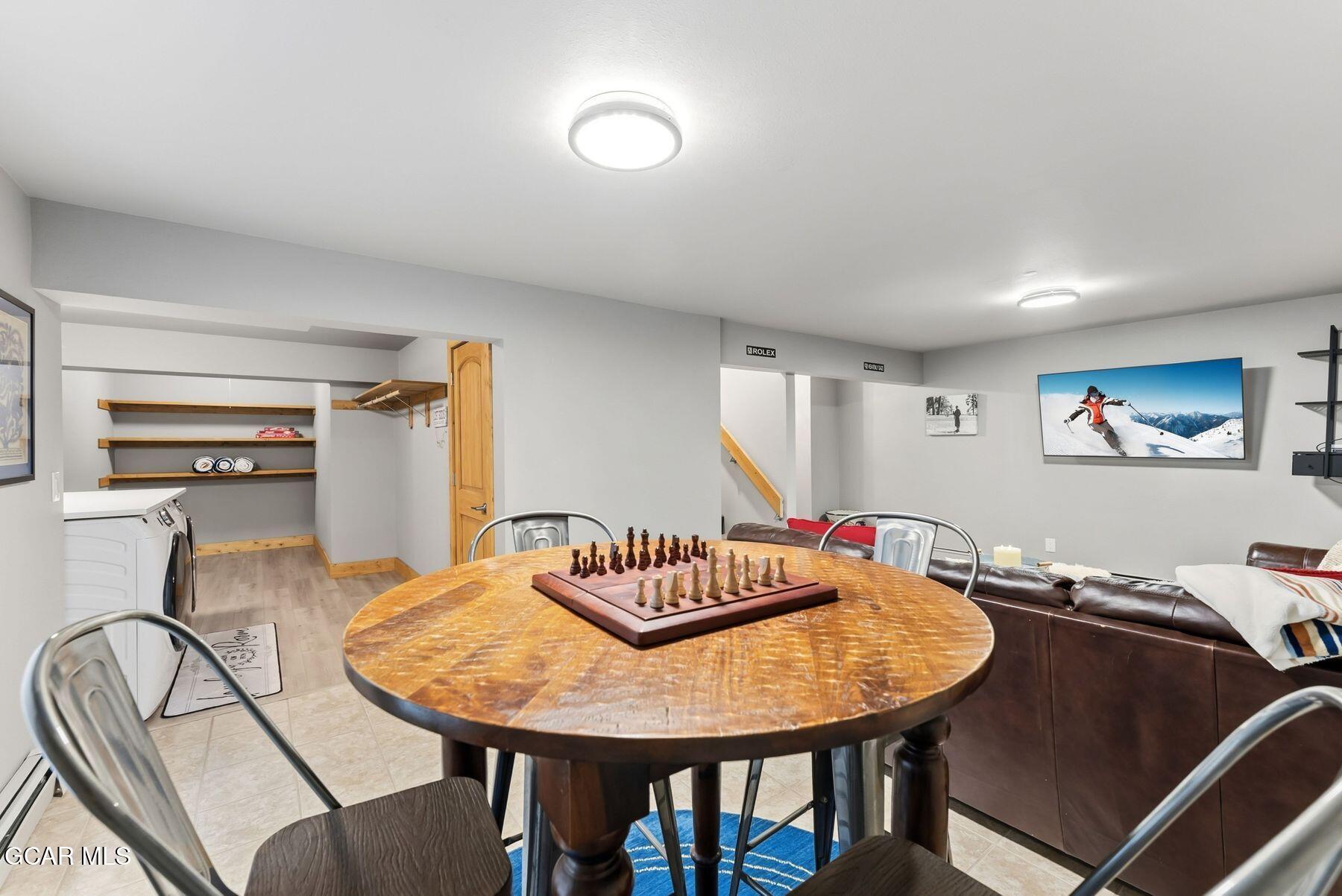 1791 &1793 Meadow Ln