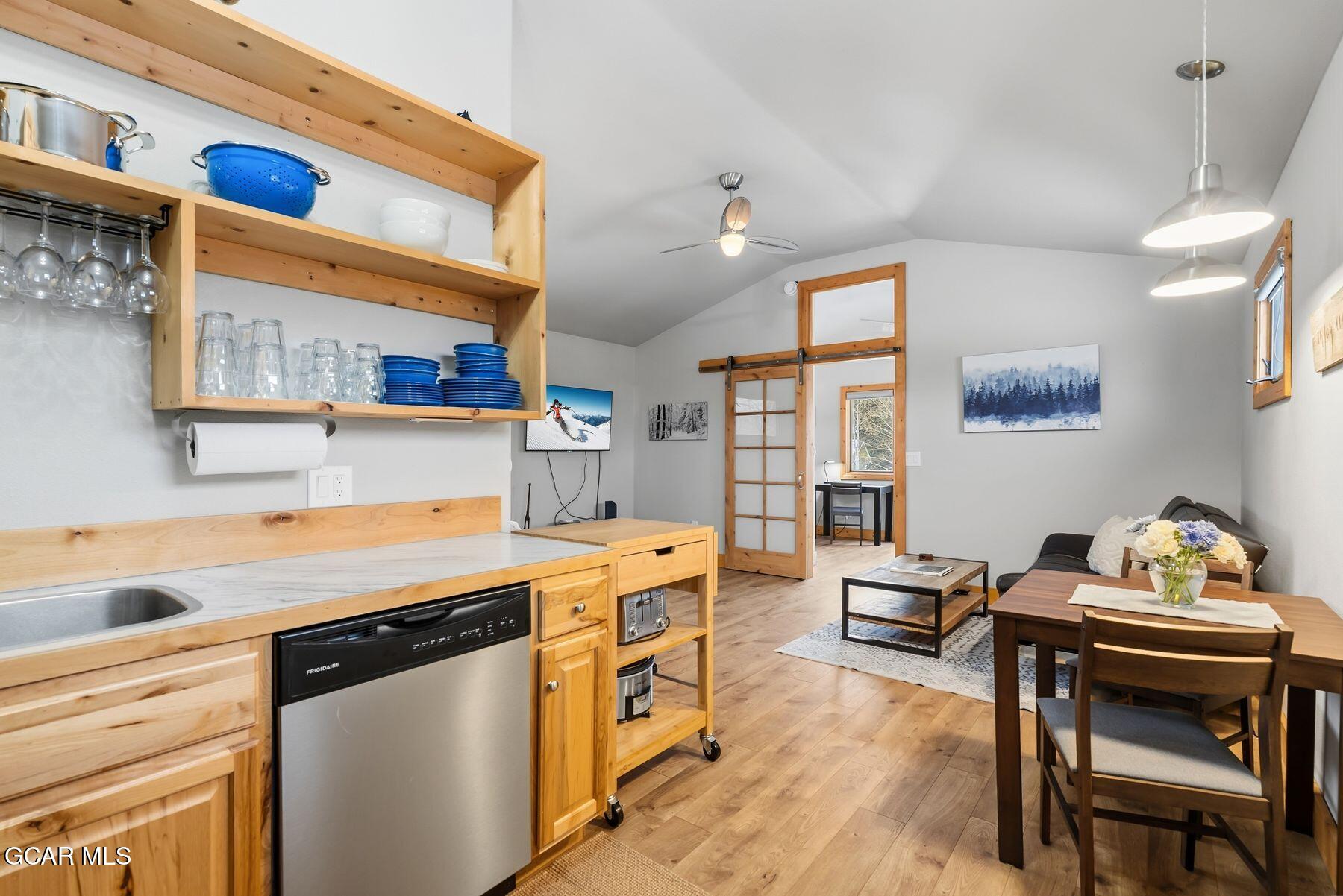 1791 &1793 Meadow Ln