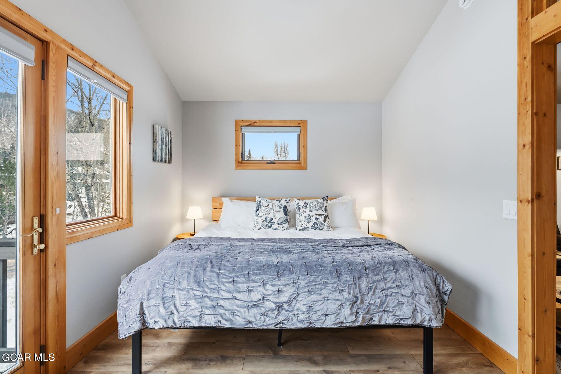 1791 &1793 Meadow Ln