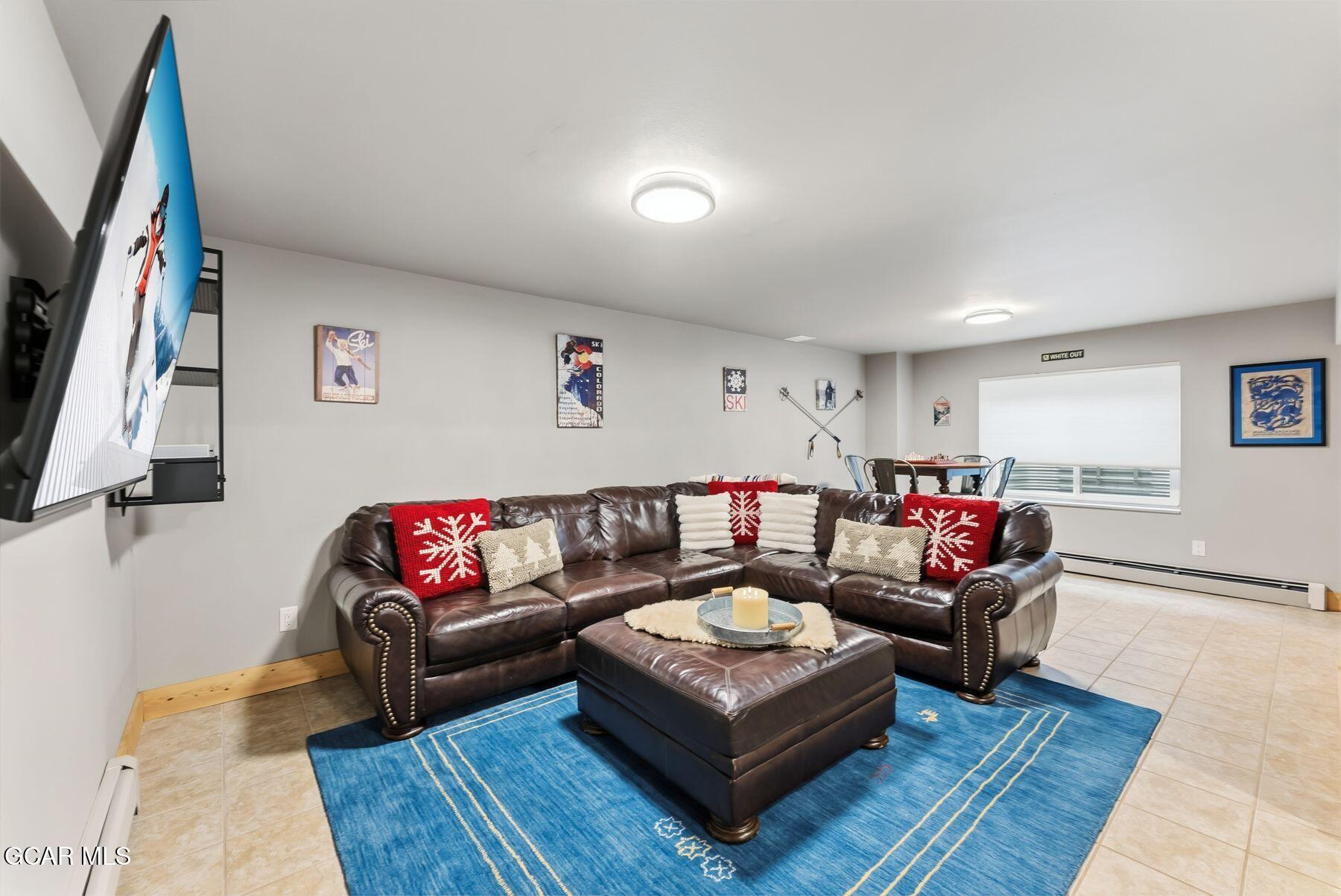 1791 &1793 Meadow Ln