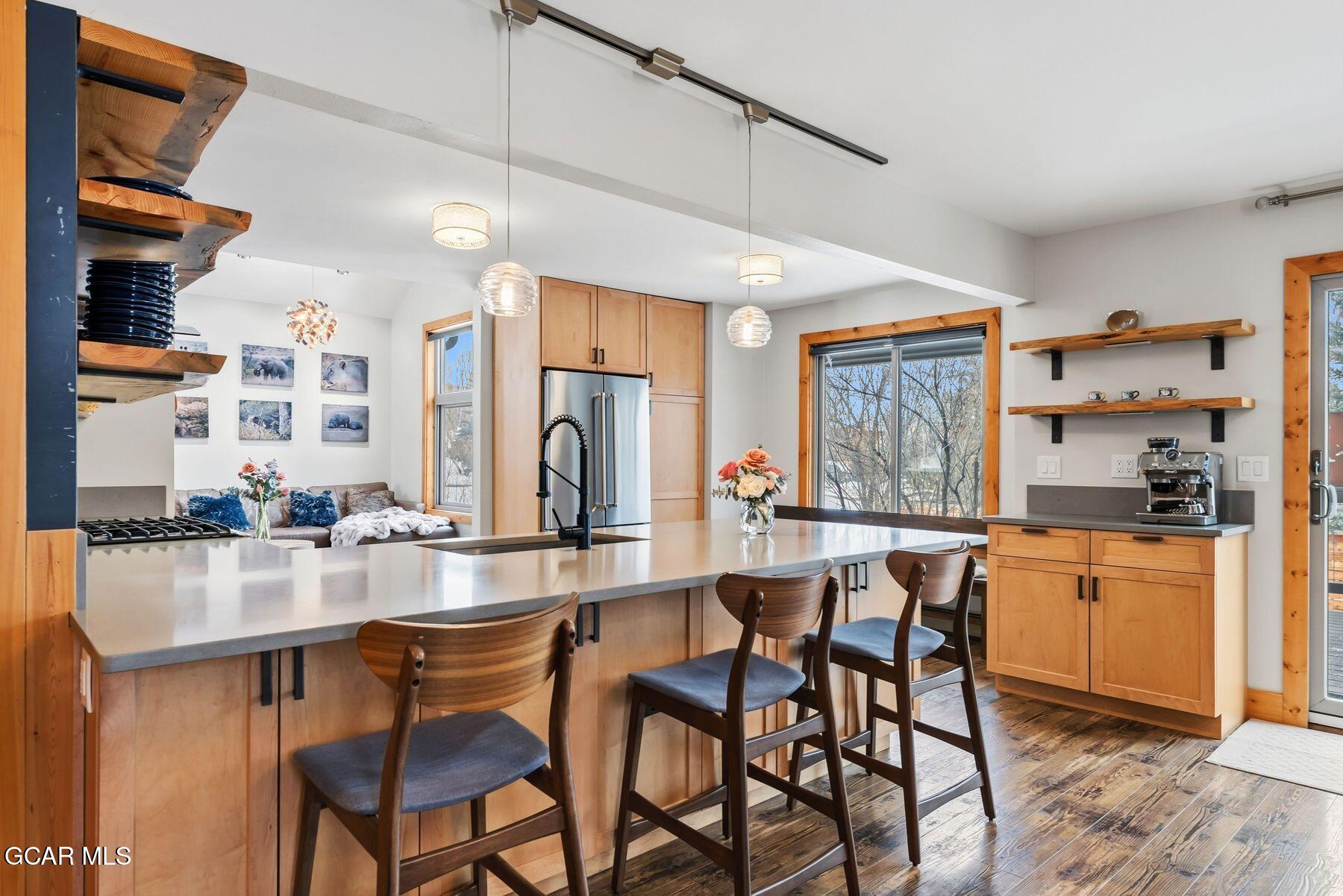 1791 &1793 Meadow Ln