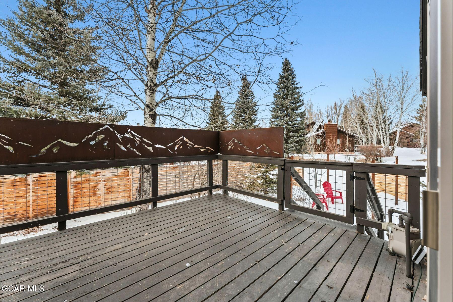 1791 &1793 Meadow Ln