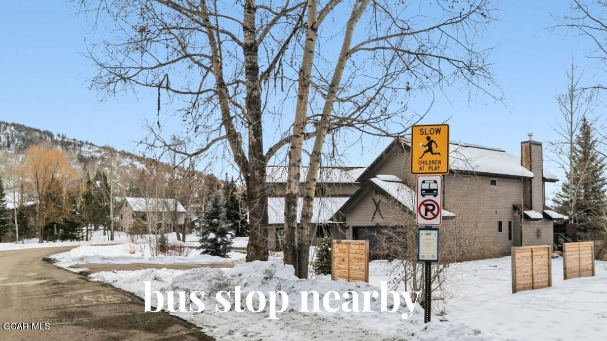 1791 &1793 Meadow Ln