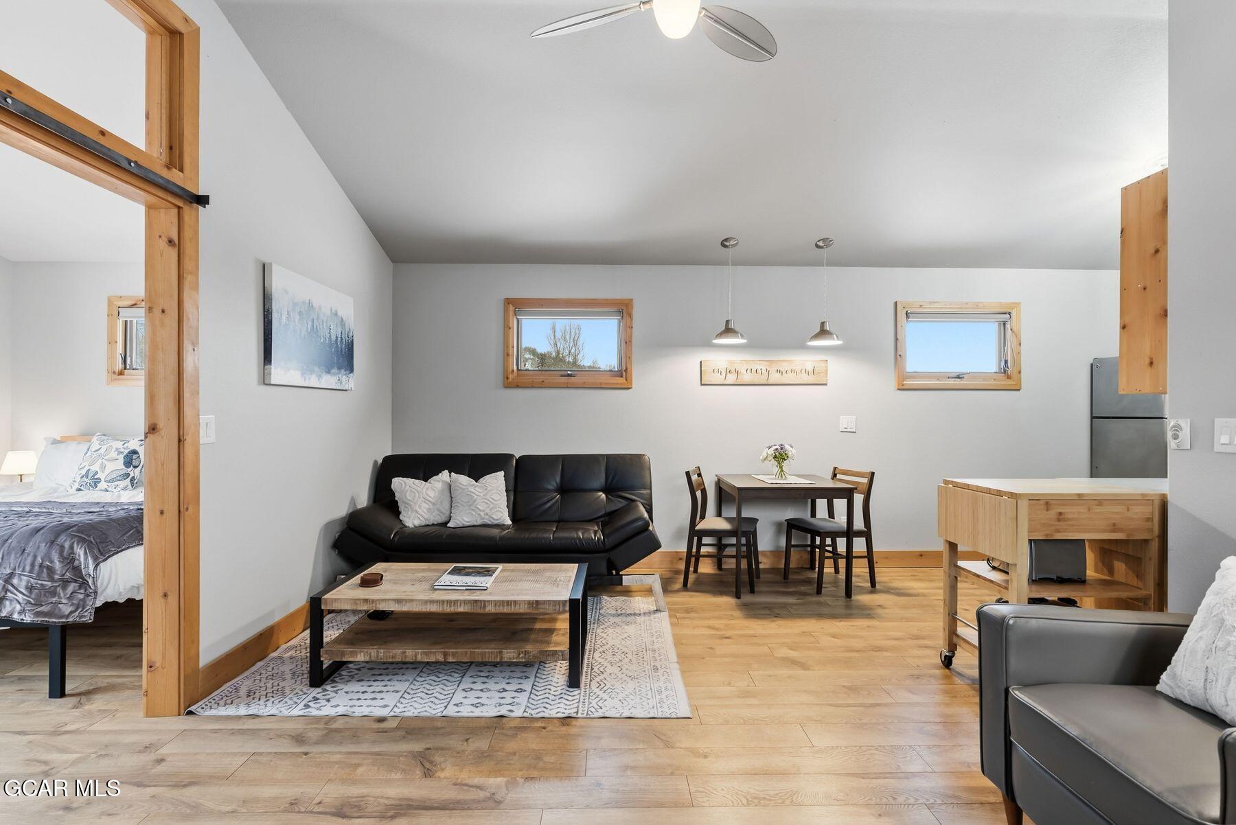 1791 &1793 Meadow Ln