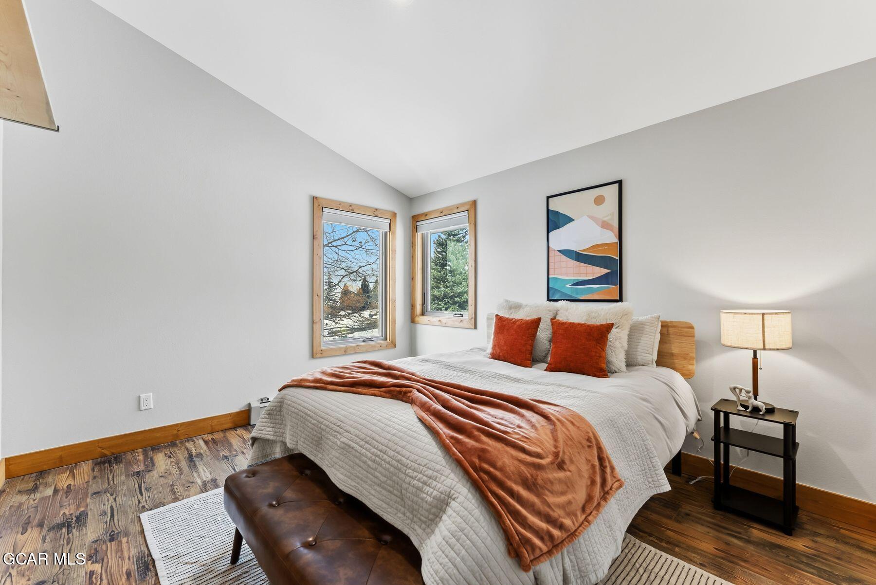 1791 &1793 Meadow Ln