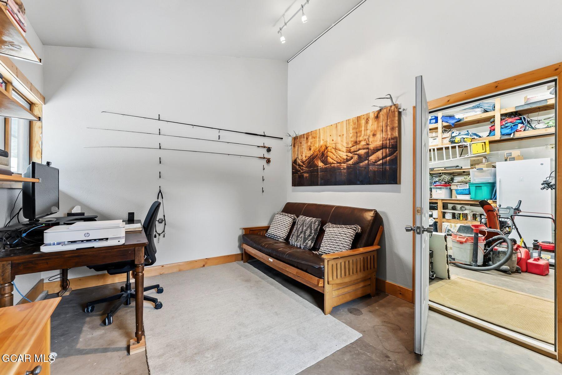 1791 &1793 Meadow Ln