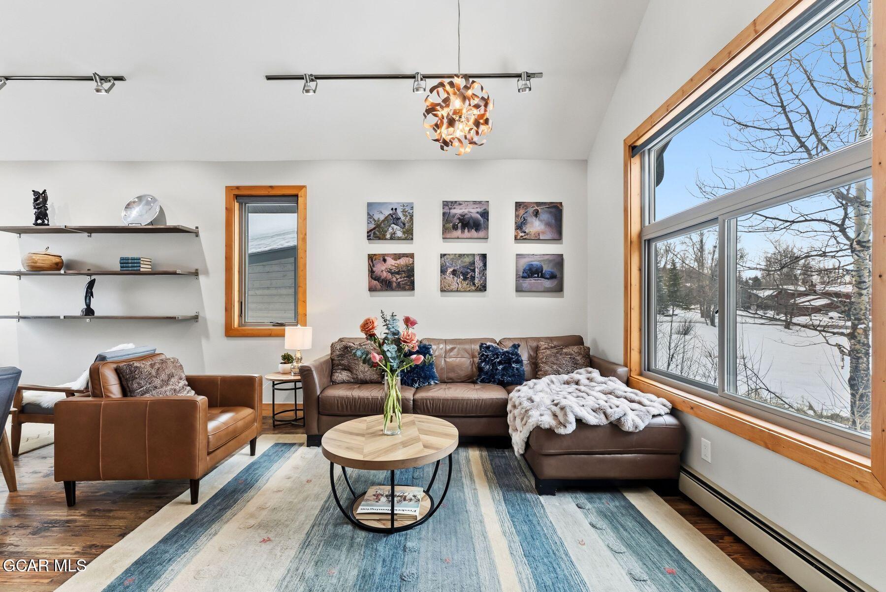 1791 &1793 Meadow Ln