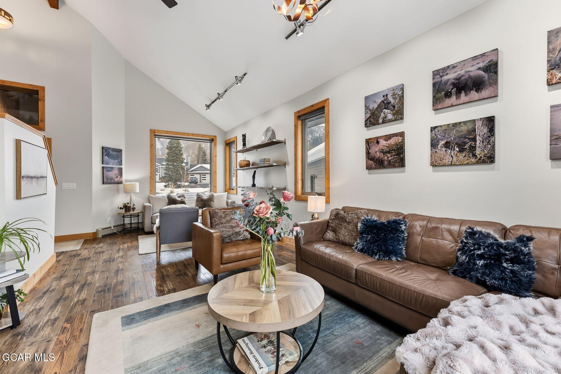 1791 &1793 Meadow Ln