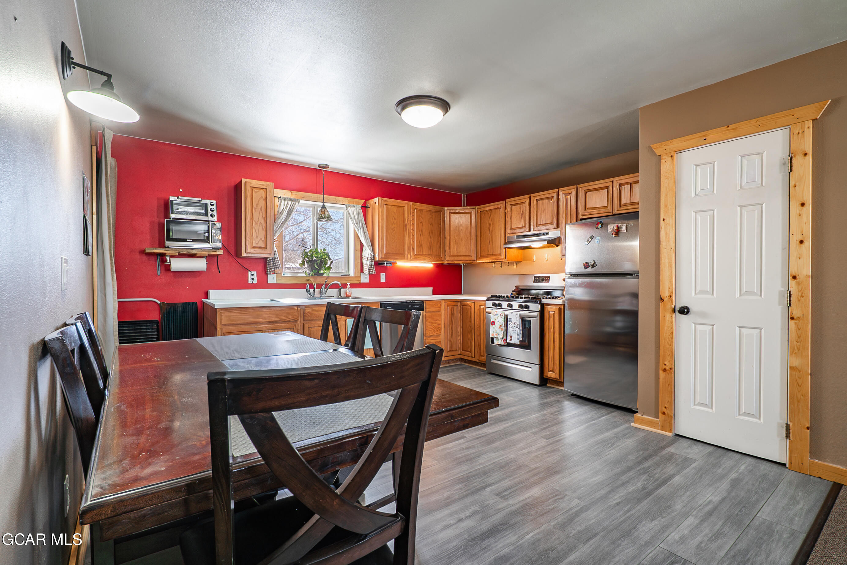380 East Topaz Avenue
