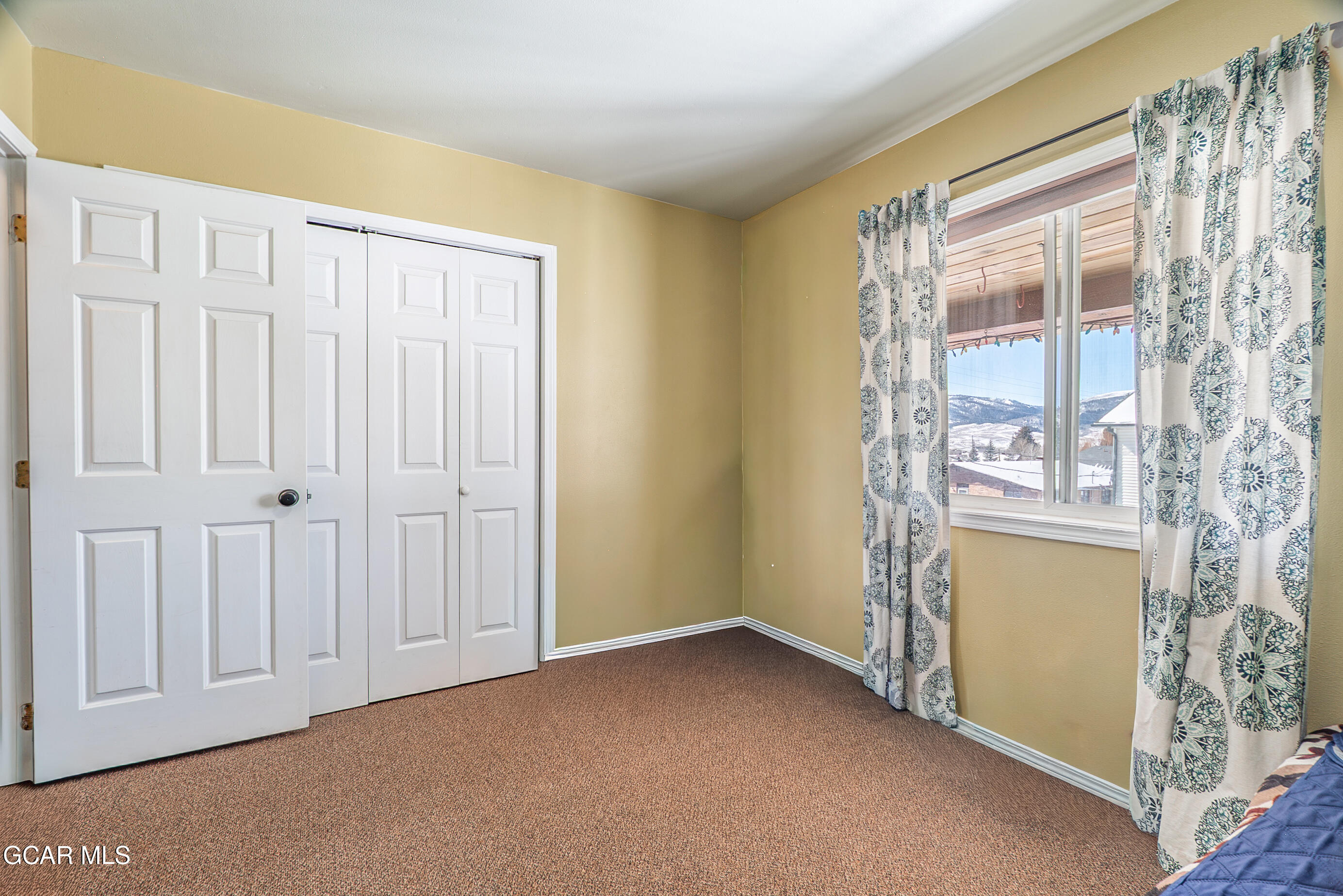 380 East Topaz Avenue