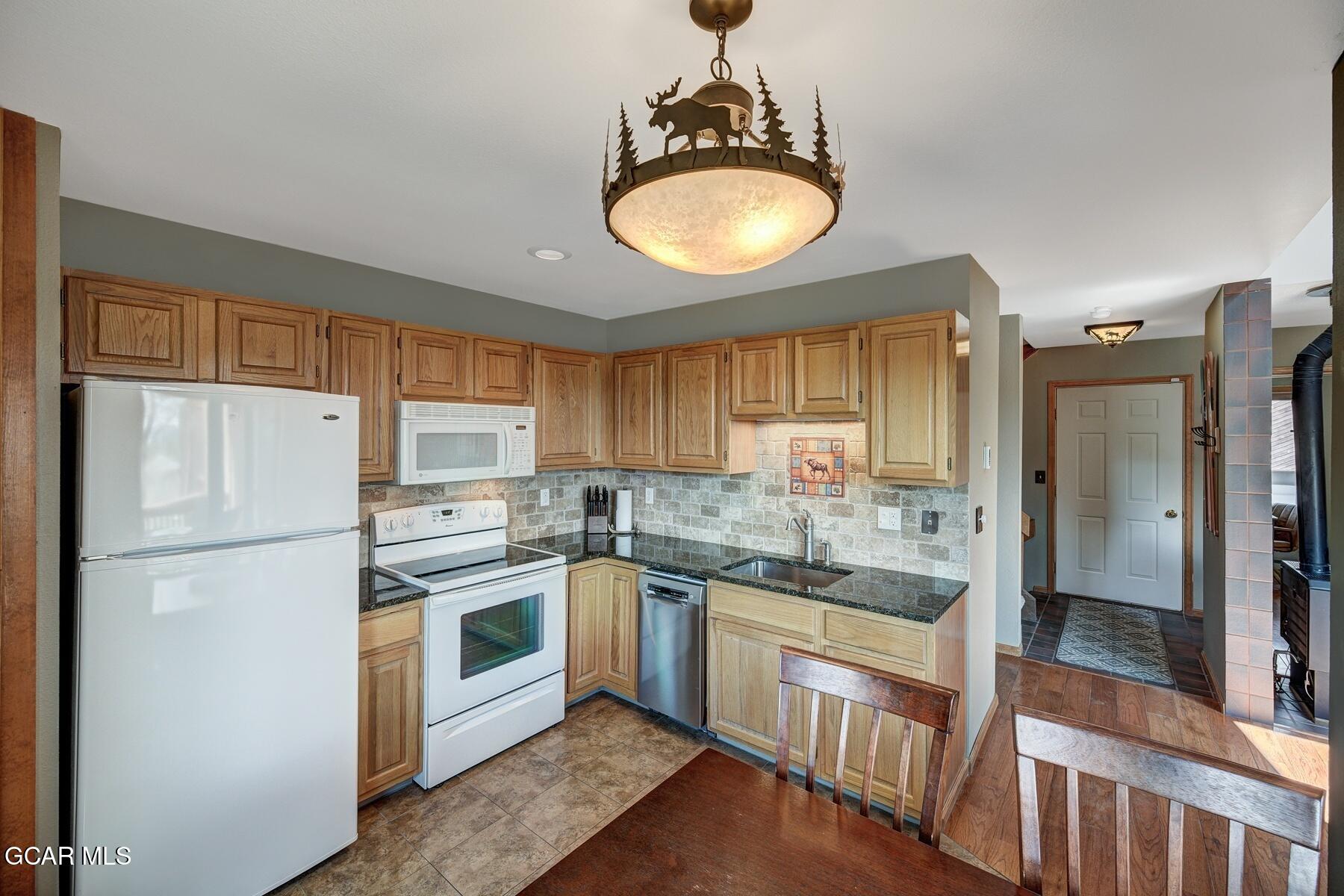 227 County Road 4421 4B