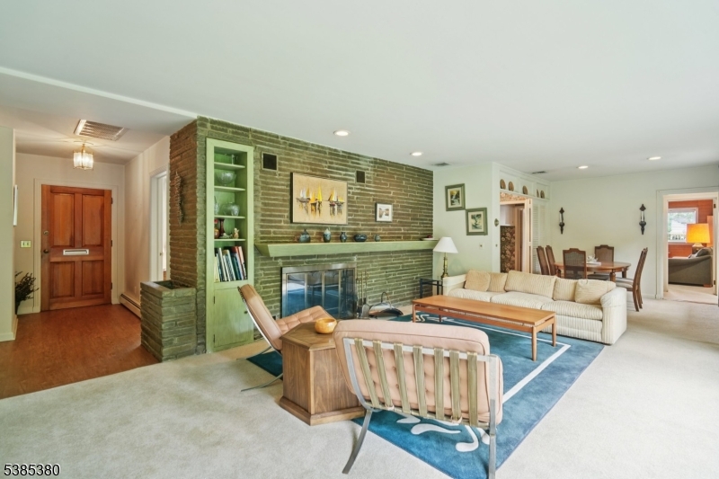 3 Ardsleigh Dr